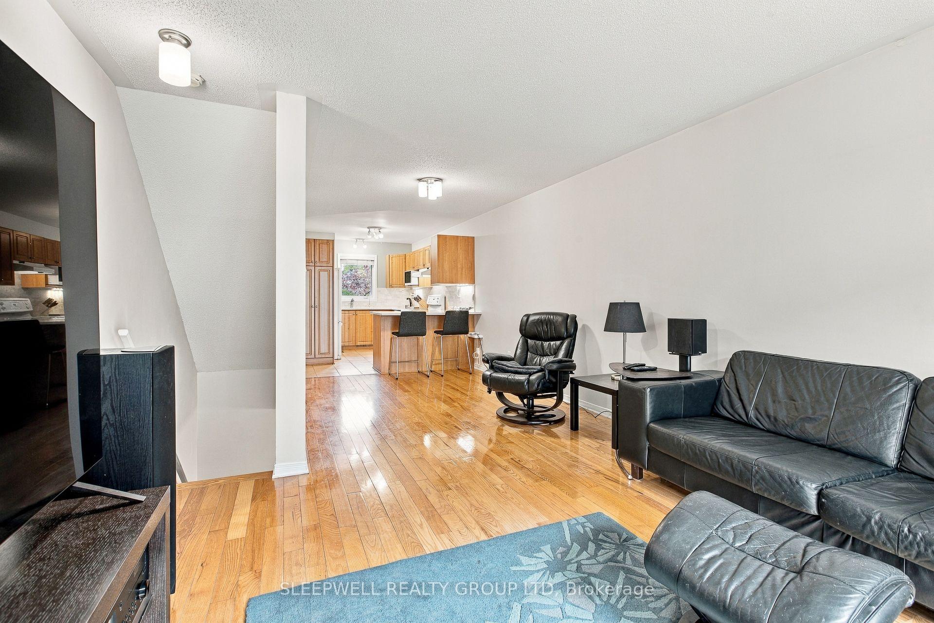 Photo 6 of 12 Maclean Street, Ottawa, West Centre Town — HOMEH