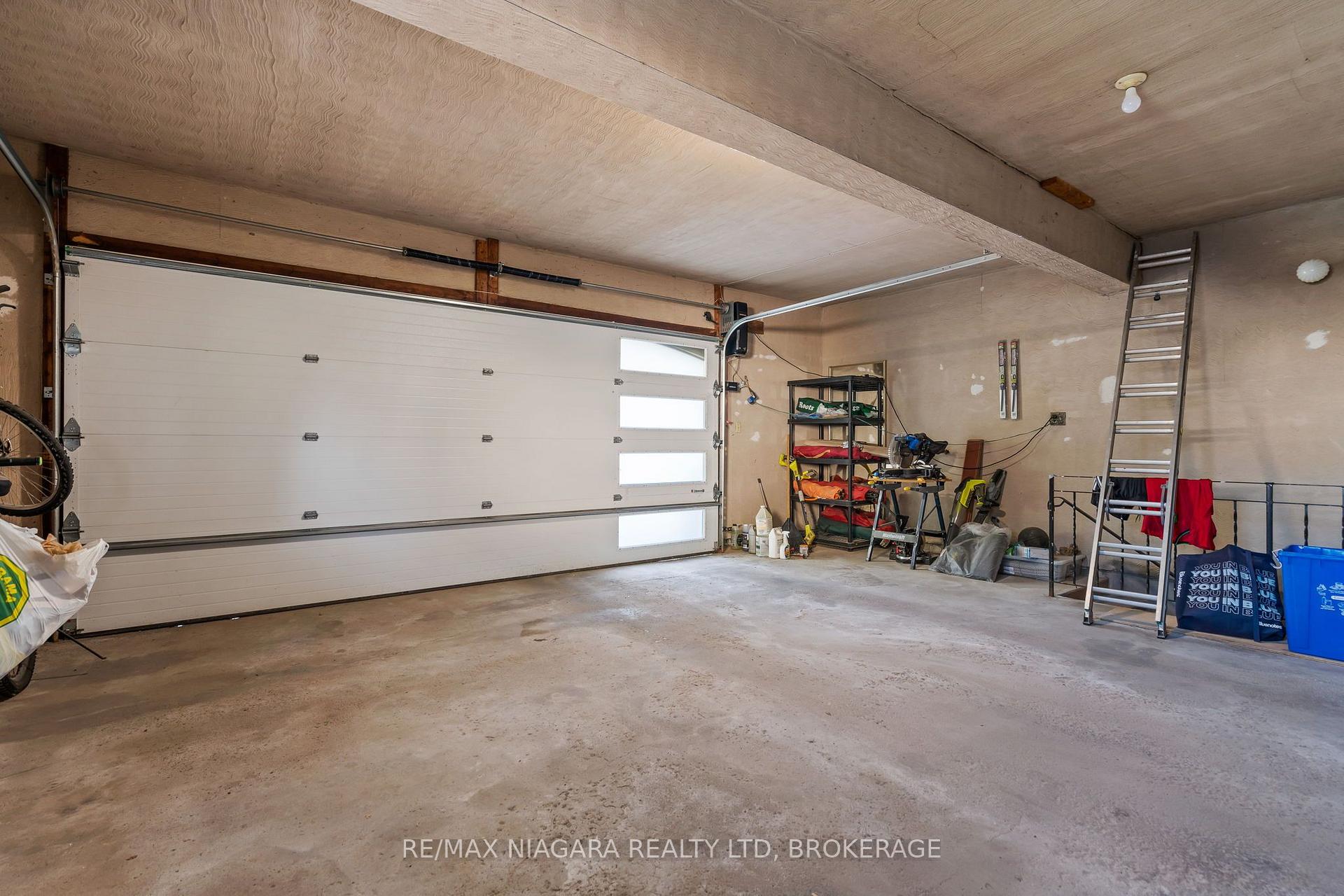 Photo 33 of 31 Jessica Drive, St. Catharines, Vine/Linwell — HOMEH