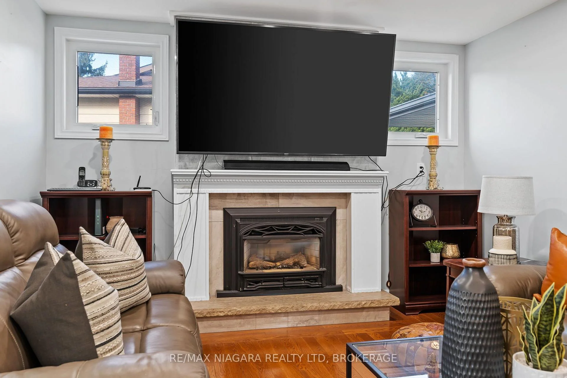 Photo 17 of 31 Jessica Drive, St. Catharines, Vine/Linwell — HOMEH