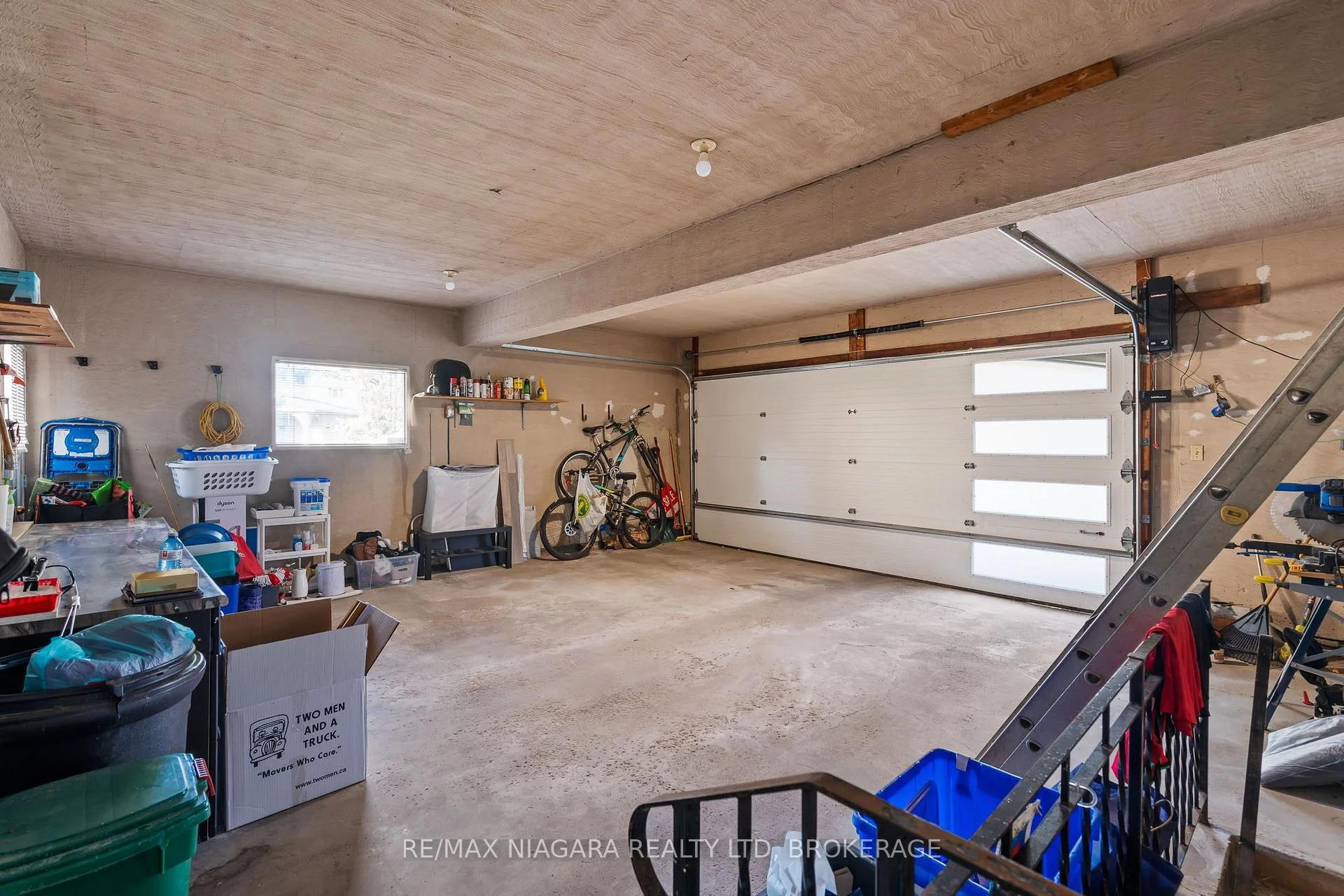 Photo 37 of 31 Jessica Drive, St. Catharines, Vine/Linwell — HOMEH