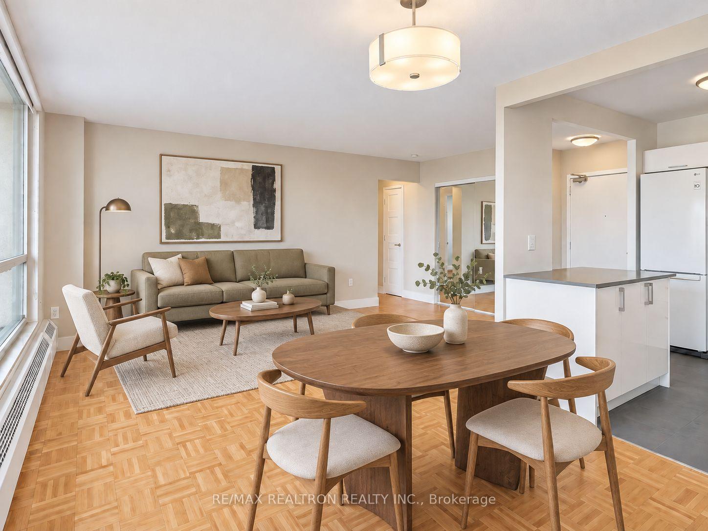 Photo of Unit 2209, 666 Spadina Avenue