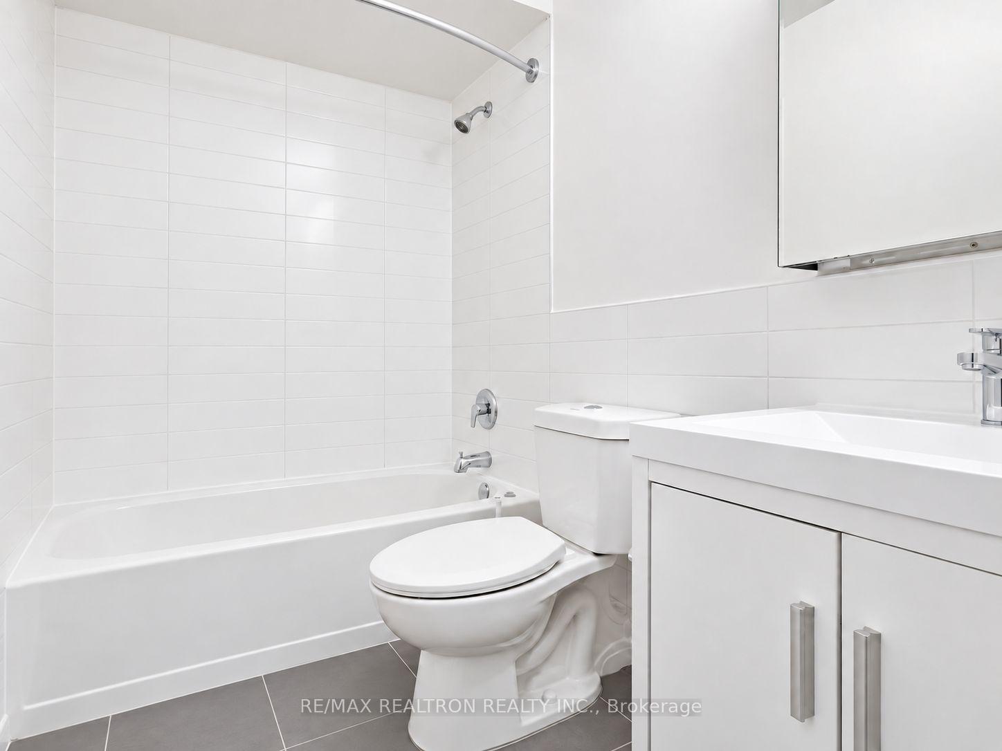 Photo 8 of Unit 2209, 666 Spadina Avenue, Toronto, University — HOMEH