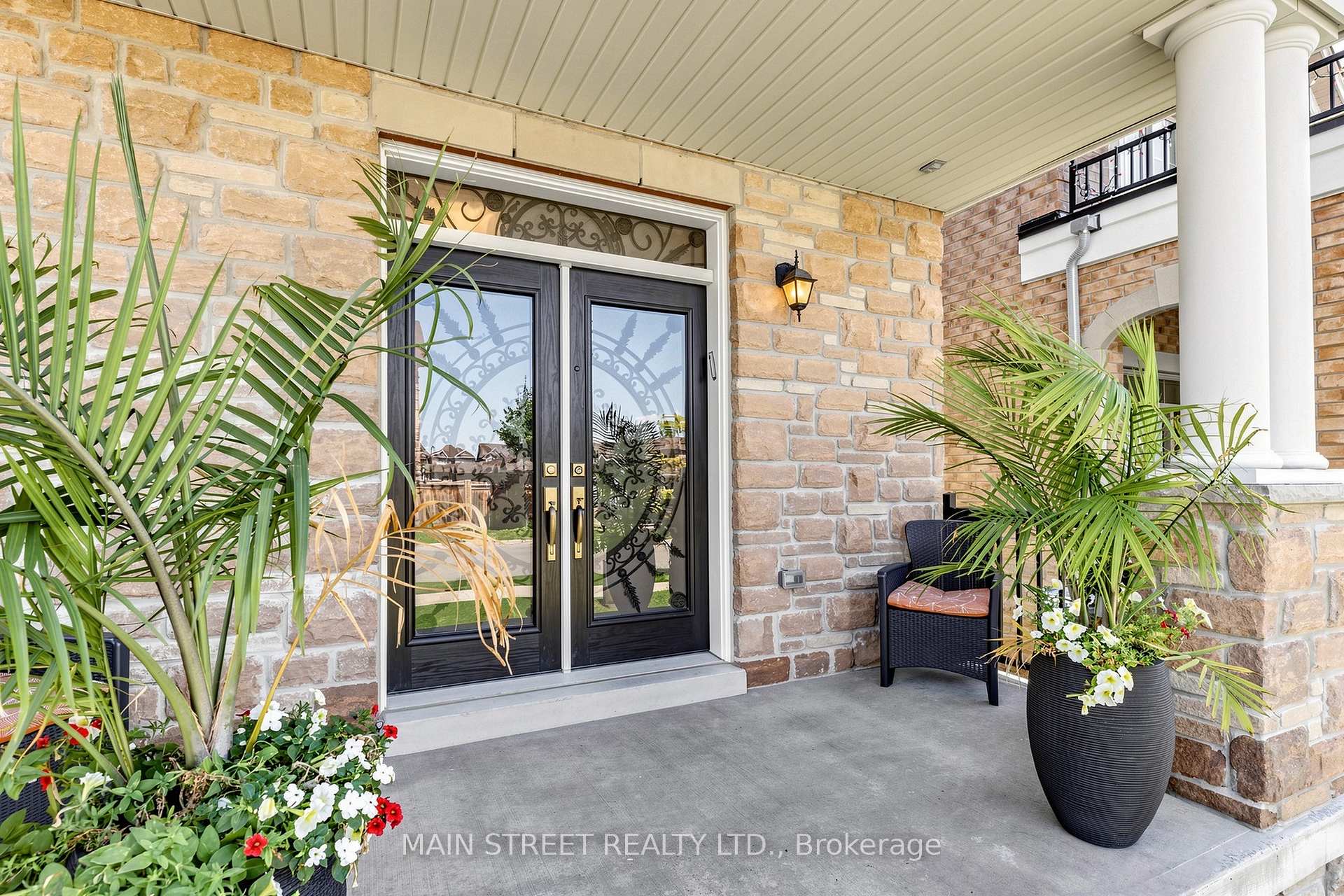 Photo 3 of 11 Robert Baldwin Boulevard, East Gwillimbury, Sharon — HOMEH