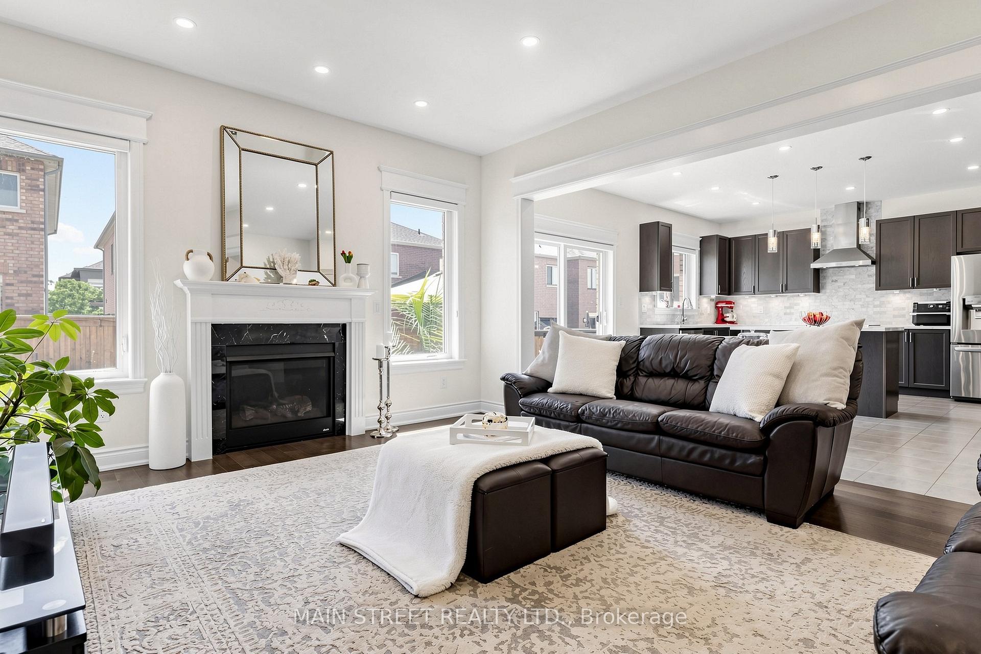 Photo 7 of 11 Robert Baldwin Boulevard, East Gwillimbury, Sharon — HOMEH