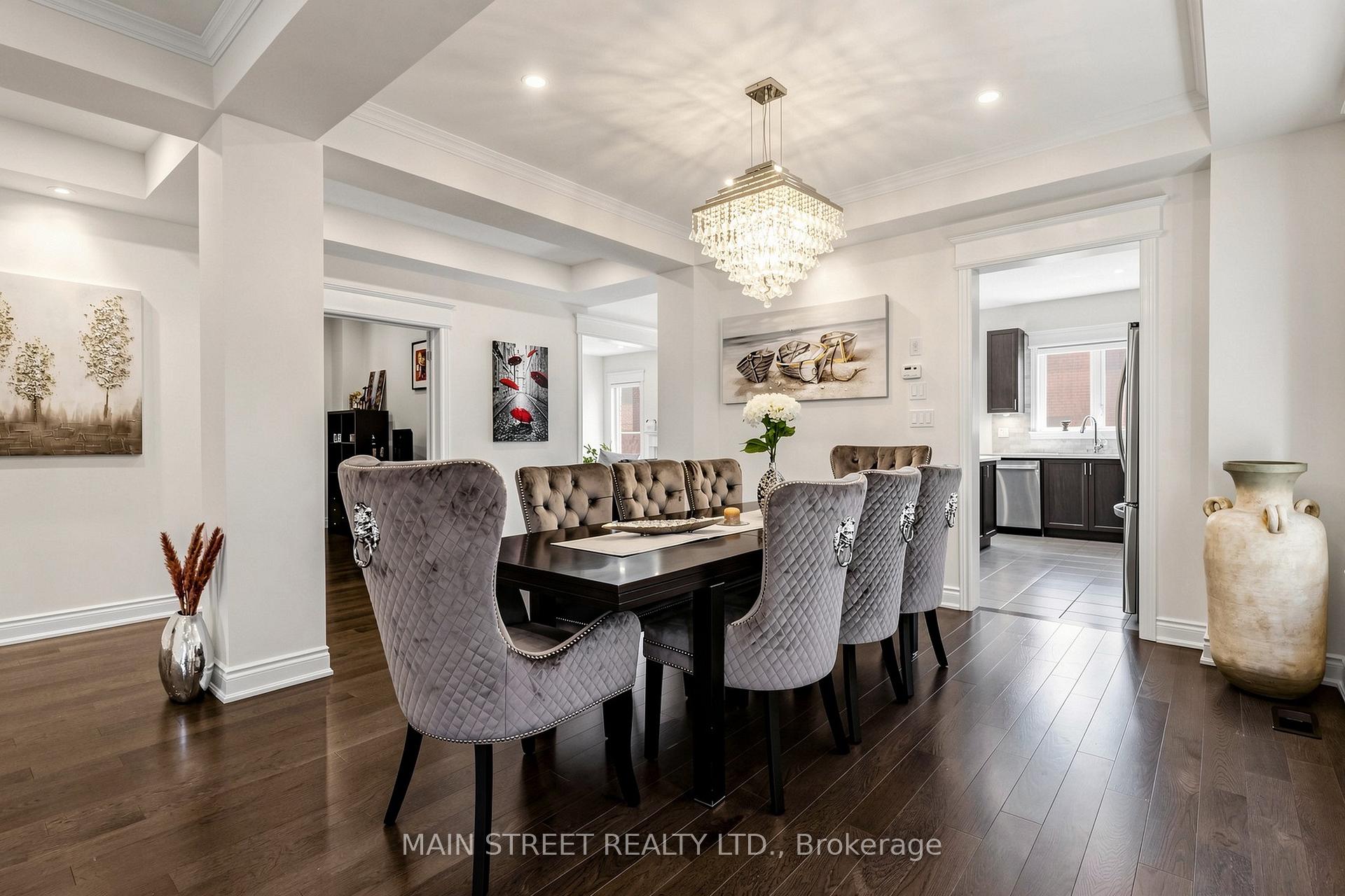 Photo 9 of 11 Robert Baldwin Boulevard, East Gwillimbury, Sharon — HOMEH