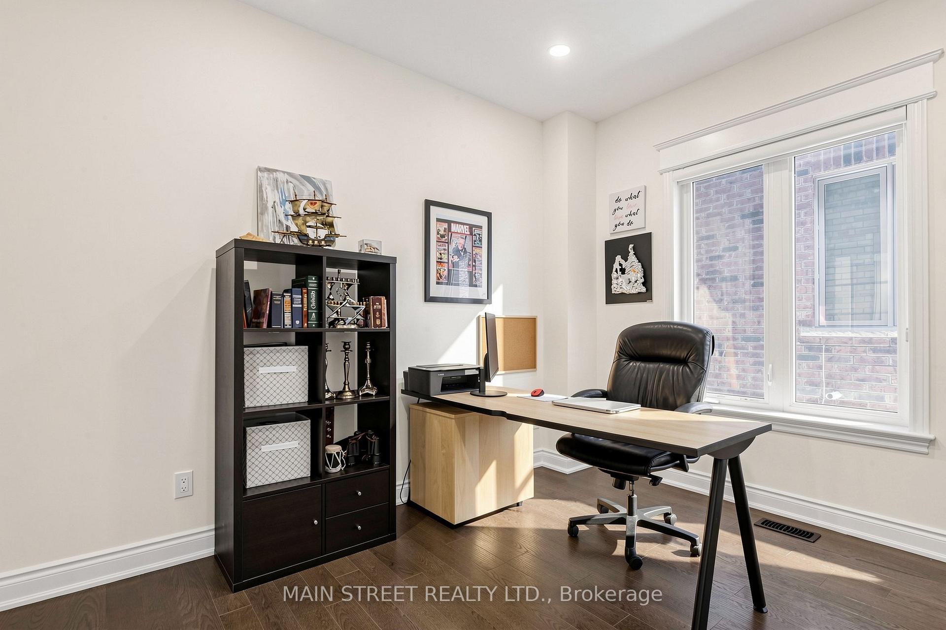 Photo 18 of 11 Robert Baldwin Boulevard, East Gwillimbury, Sharon — HOMEH