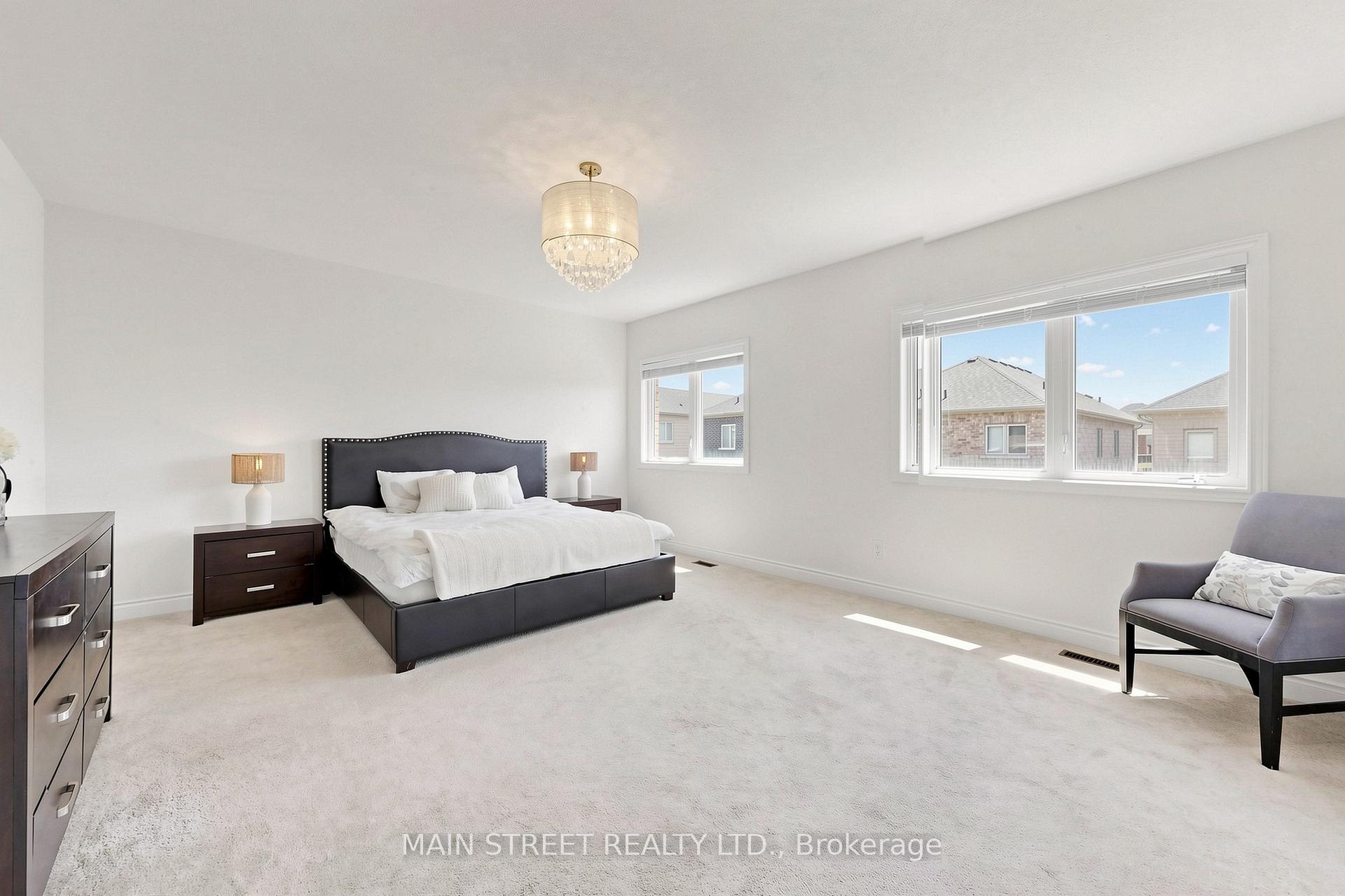 Photo 31 of 11 Robert Baldwin Boulevard, East Gwillimbury, Sharon — HOMEH