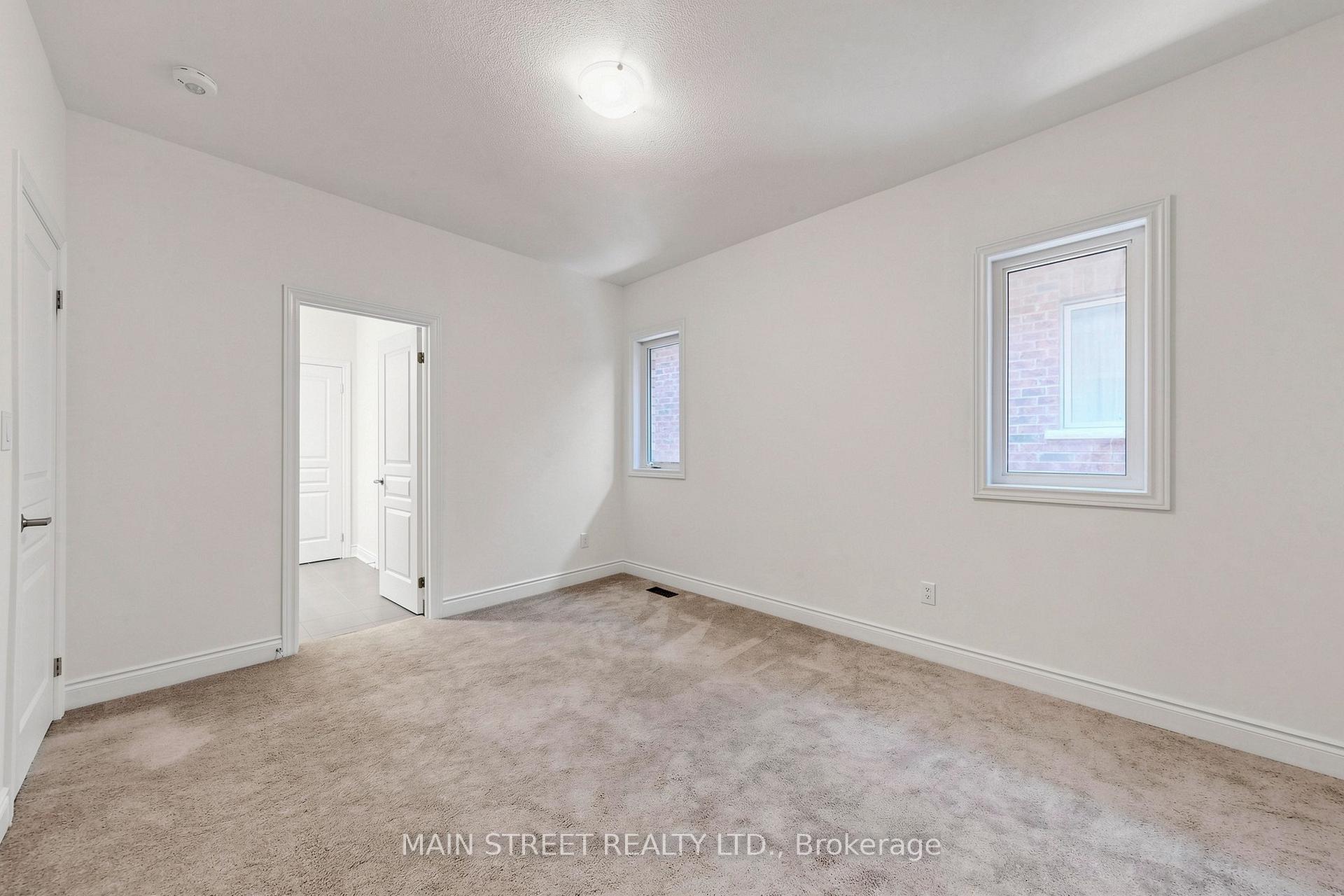Photo 38 of 11 Robert Baldwin Boulevard, East Gwillimbury, Sharon — HOMEH