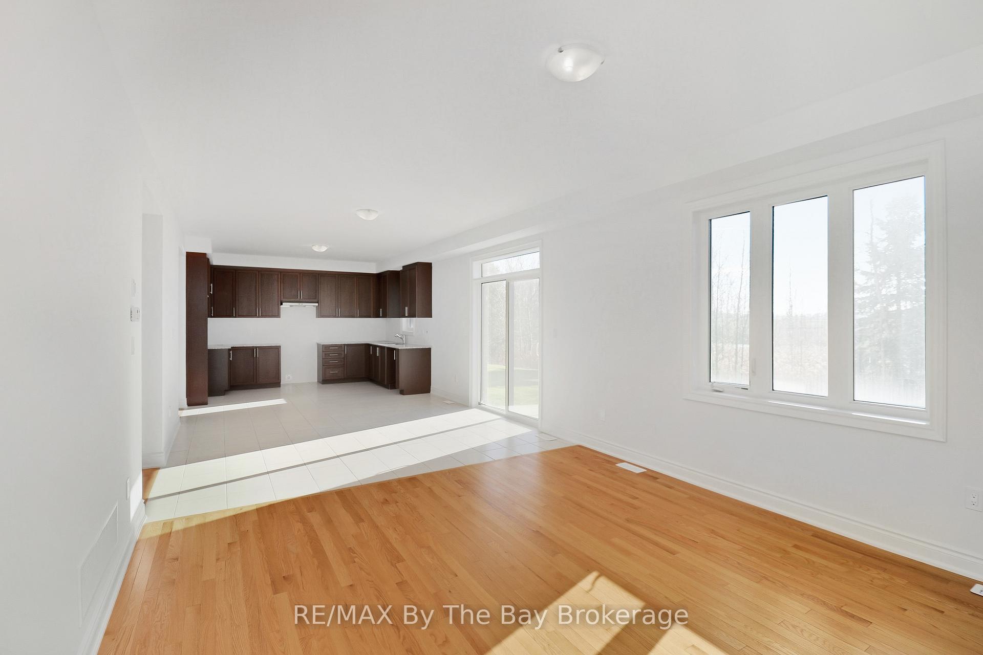 Photo 7 of 50 Amber Drive, Wasaga Beach — HOMEH
