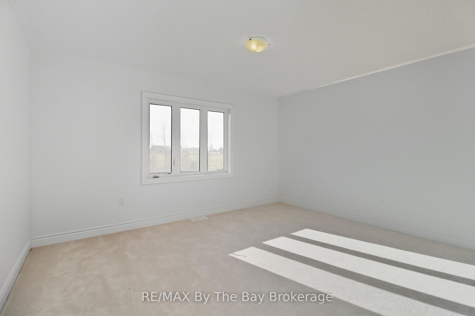 Photo 19 of 50 Amber Drive, Wasaga Beach — HOMEH