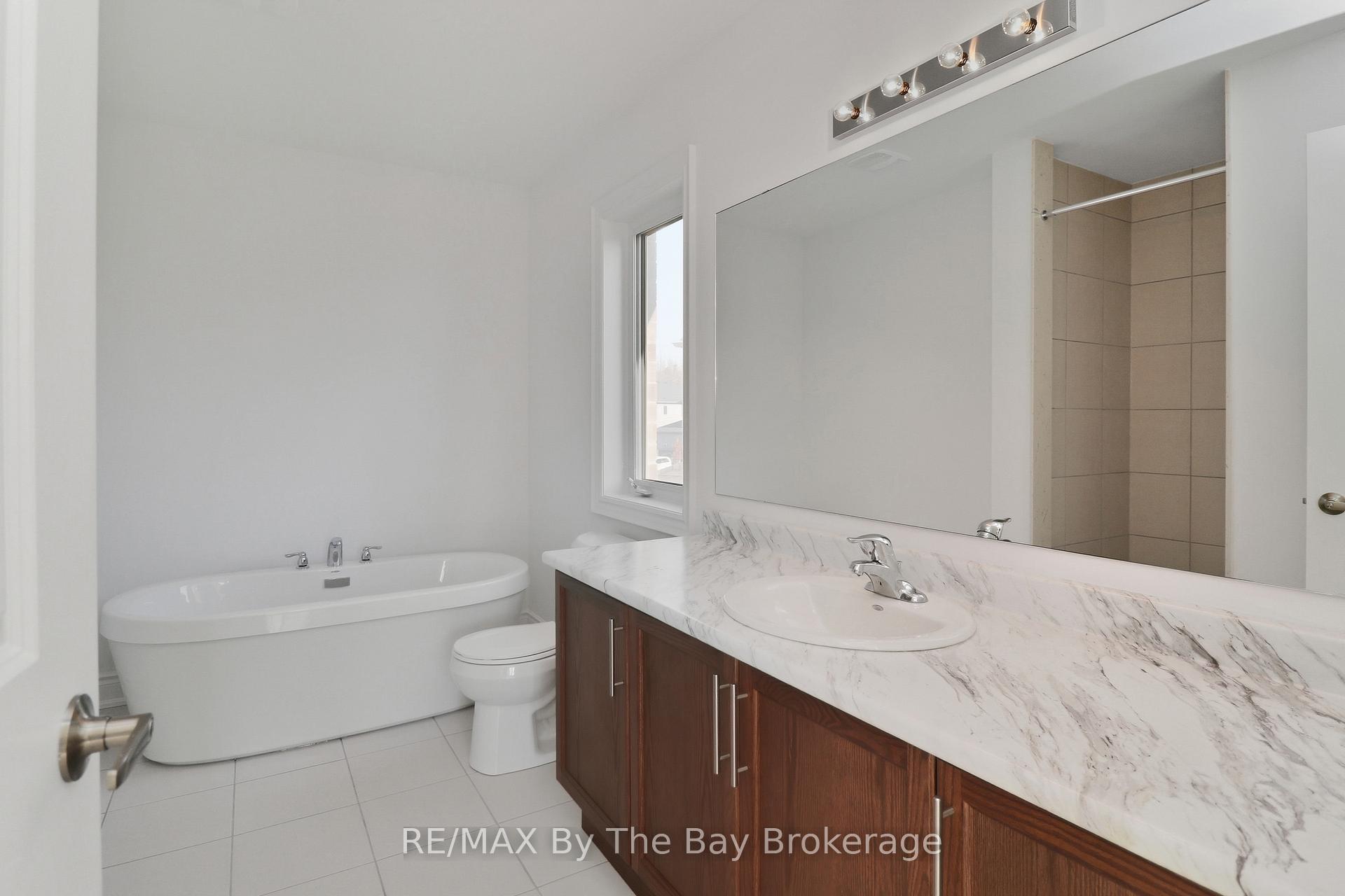 Photo 22 of 50 Amber Drive, Wasaga Beach — HOMEH