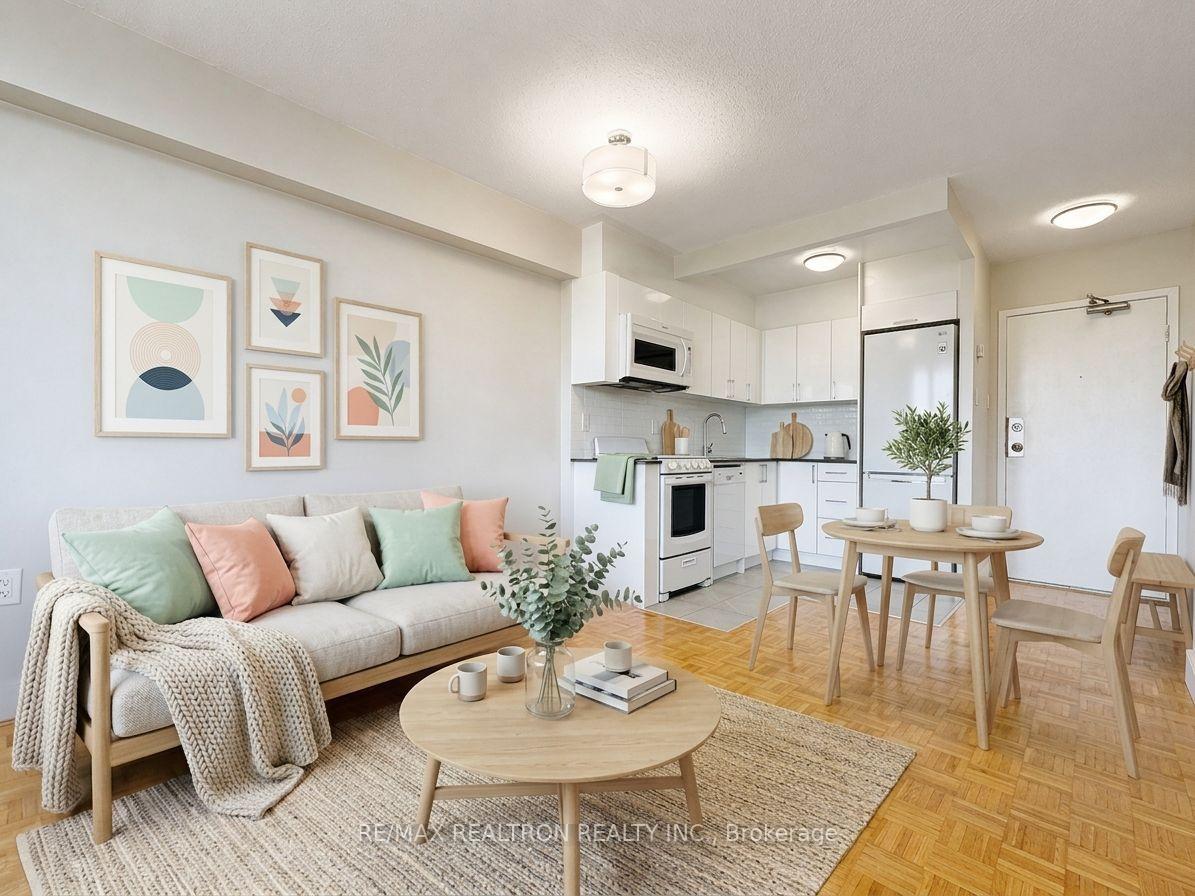 Photo 1 of Unit 907, 1500 Bathurst Street, Toronto, Humewood-Cedarvale — HOMEH