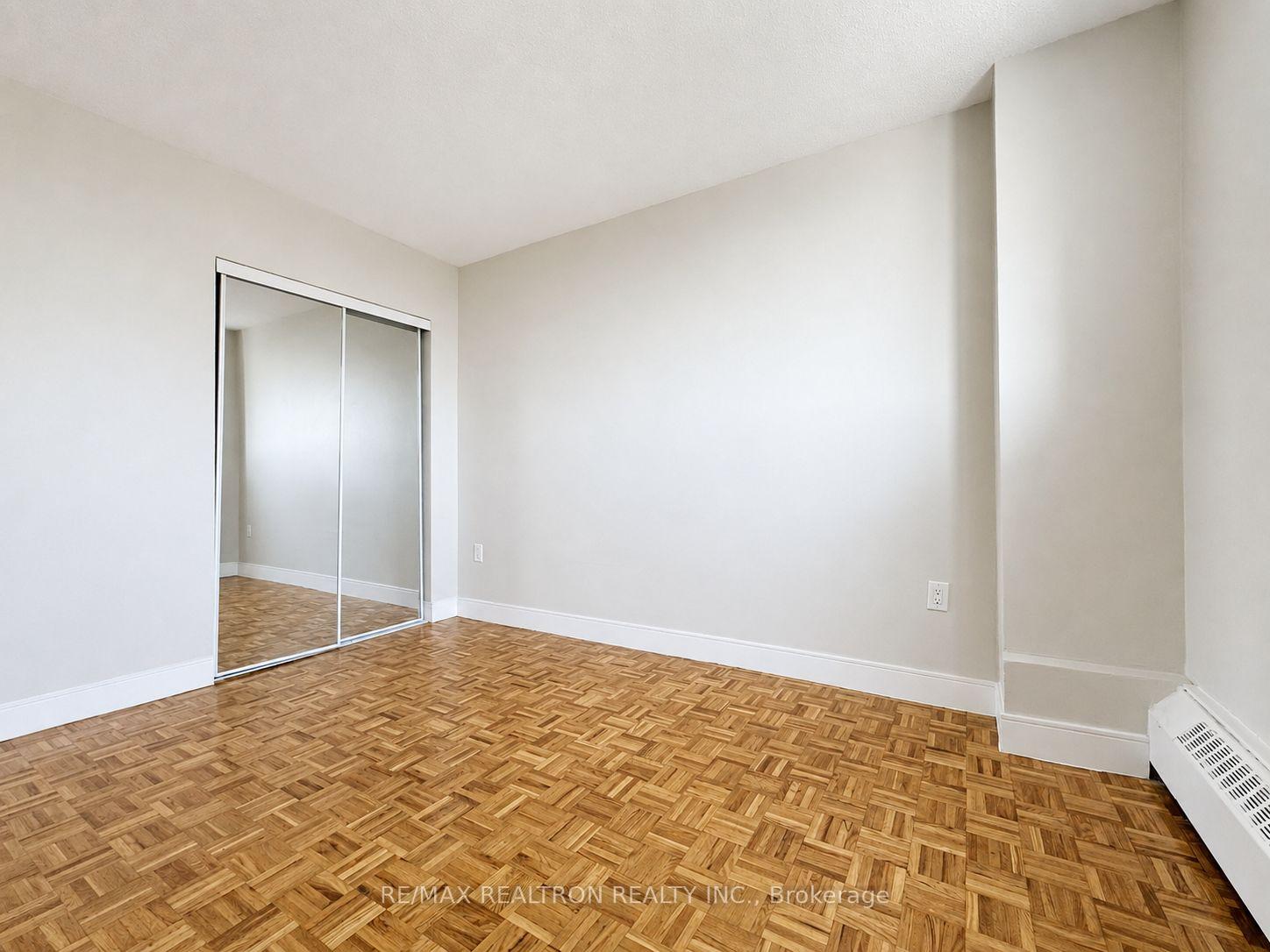 Photo 11 of Unit 907, 1500 Bathurst Street, Toronto, Humewood-Cedarvale — HOMEH