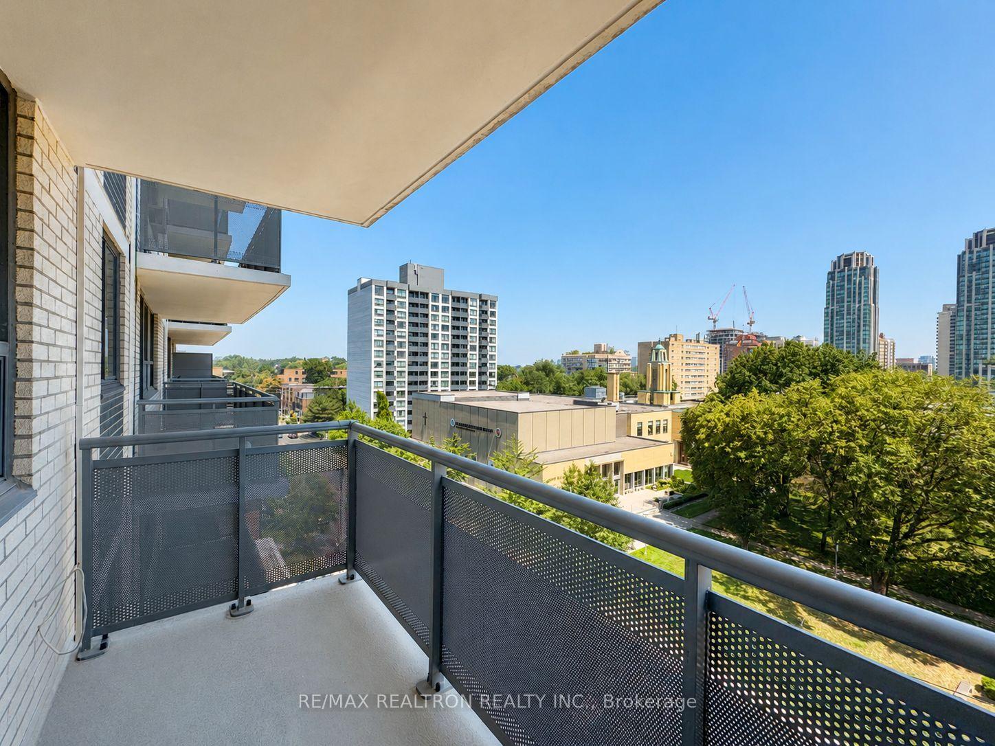 Photo 13 of Unit 907, 1500 Bathurst Street, Toronto, Humewood-Cedarvale — HOMEH