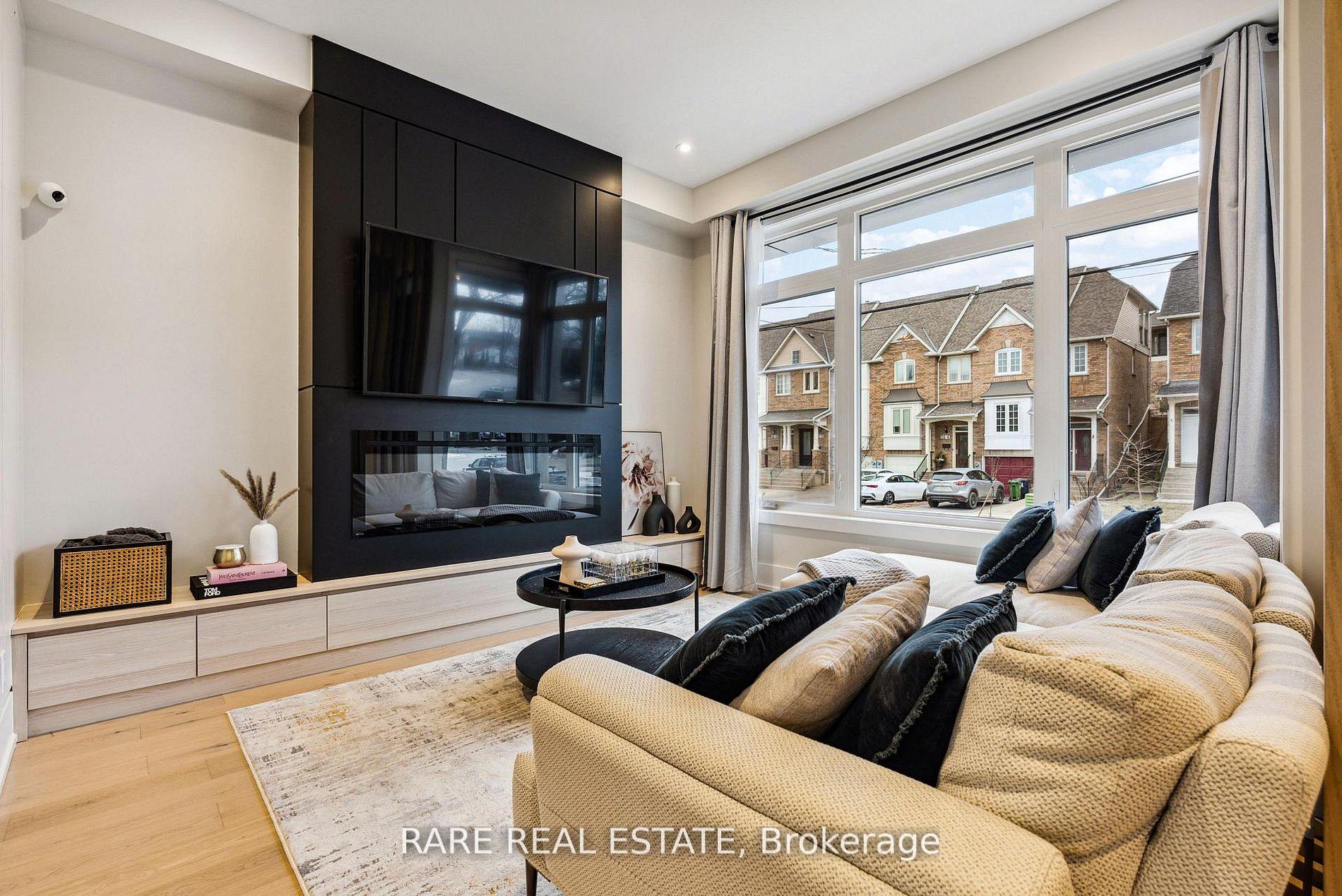 Photo 3 of 21 Twenty Ninth Street, Etobicoke, Long Branch — HOMEH
