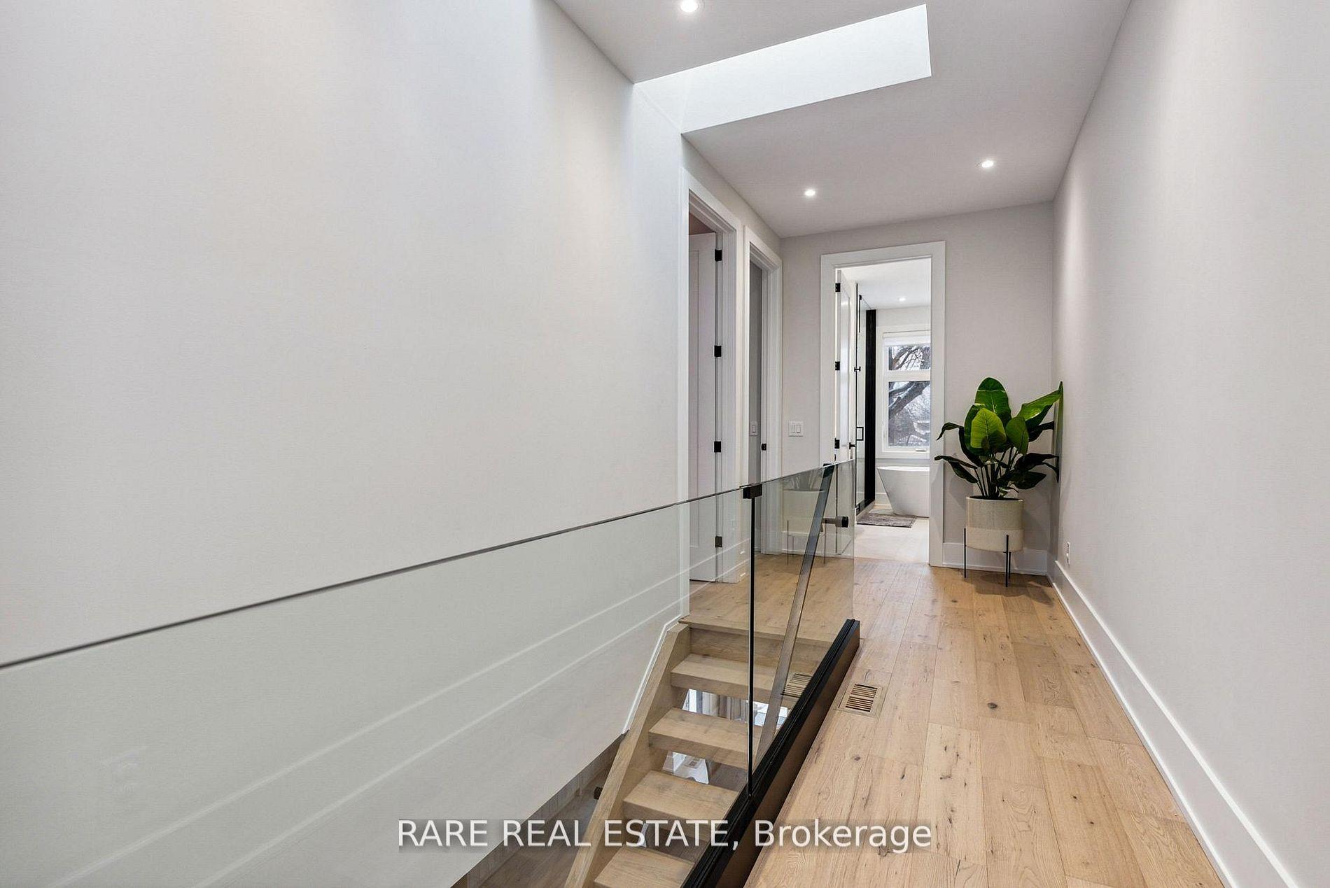 Photo 9 of 21 Twenty Ninth Street, Etobicoke, Long Branch — HOMEH