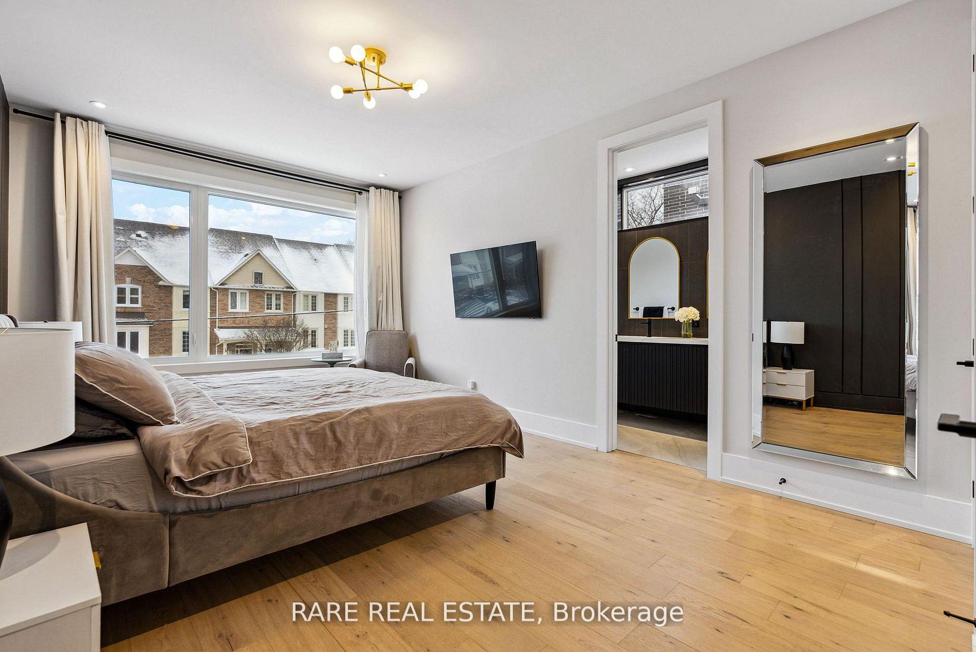 Photo 10 of 21 Twenty Ninth Street, Etobicoke, Long Branch — HOMEH