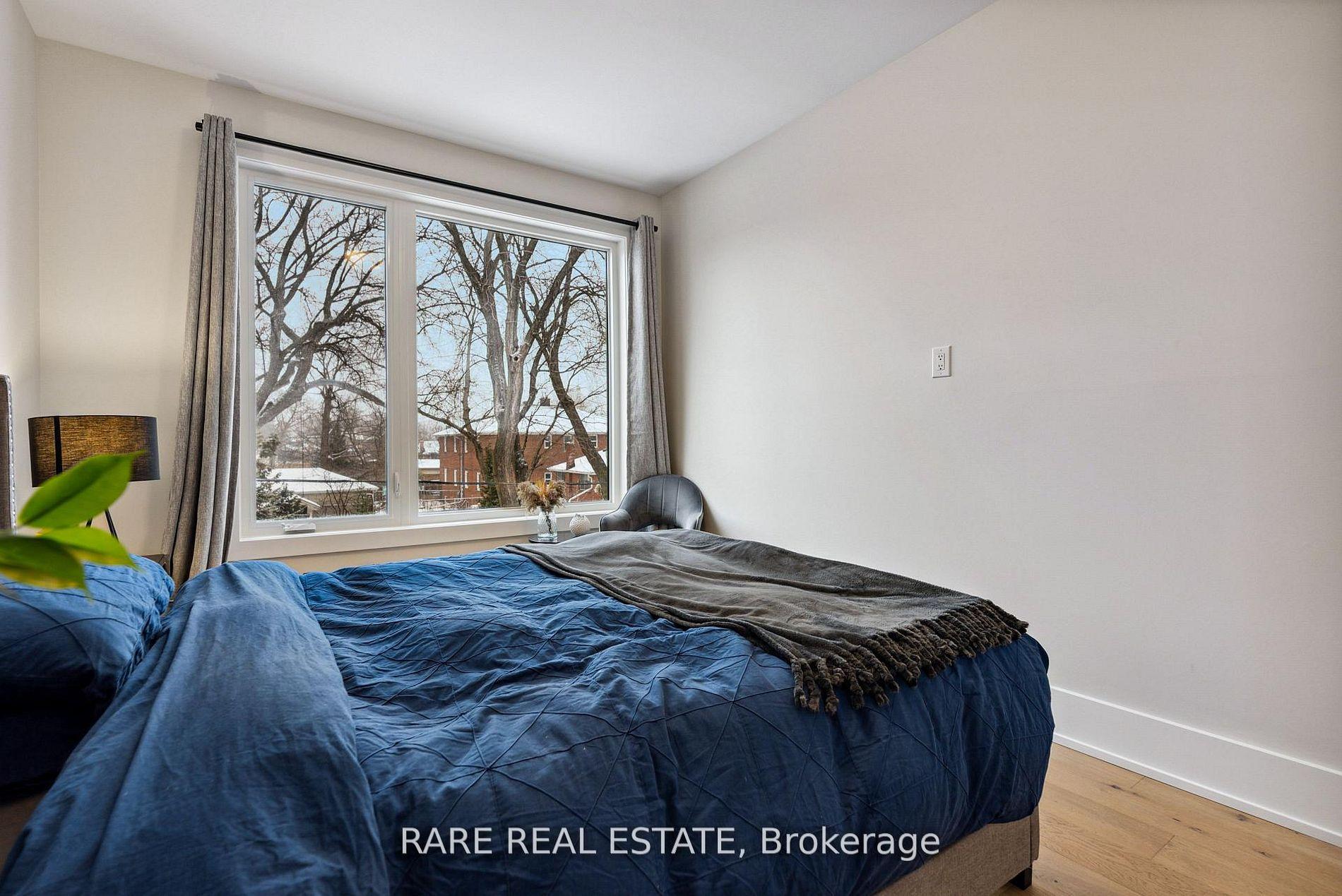 Photo 17 of 21 Twenty Ninth Street, Etobicoke, Long Branch — HOMEH