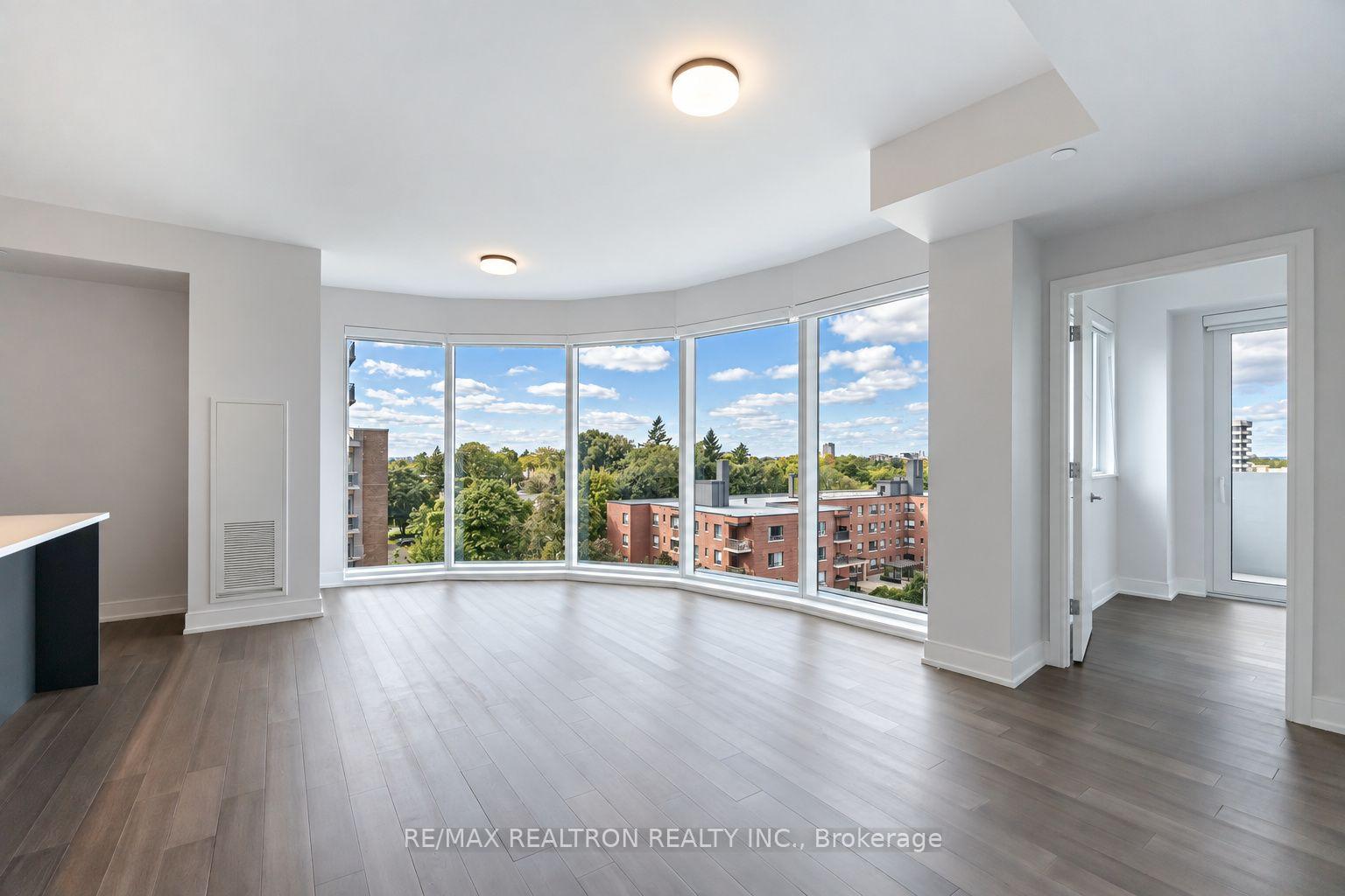 Photo 2 of Unit 507, 2525 Bathurst Street, Toronto, Forest Hill North — HOMEH