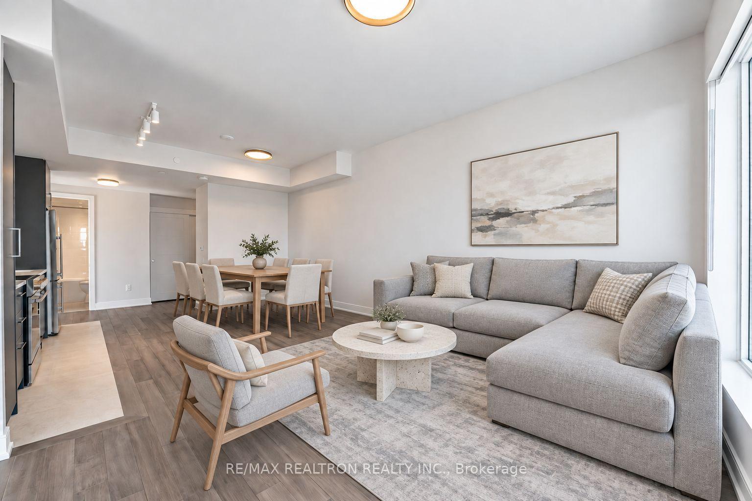 Photo 2 of Unit 804, 2525 Bathurst Street, Toronto, Forest Hill North — HOMEH