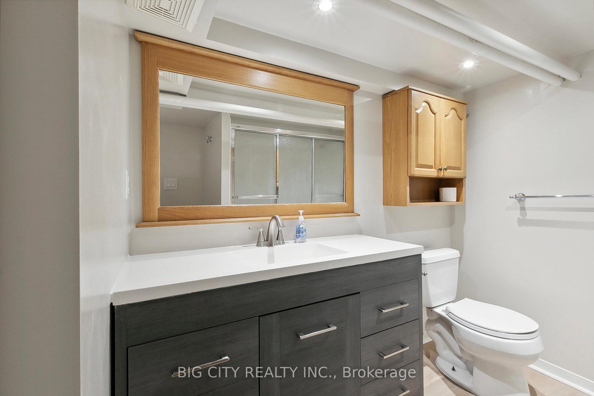 Photo 14 of Unit Lower, 178 Douglas Avenue N, Toronto, Lawrence Park North — HOMEH