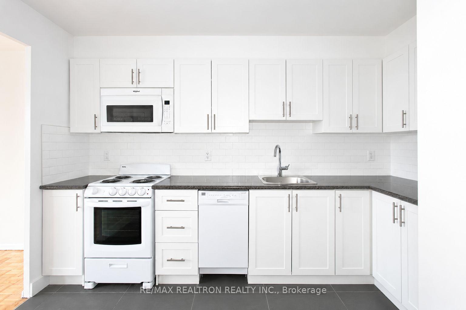 Photo 10 of Unit 1008, 6200 Bathurst Street, North York, Westminster-Branson — HOMEH