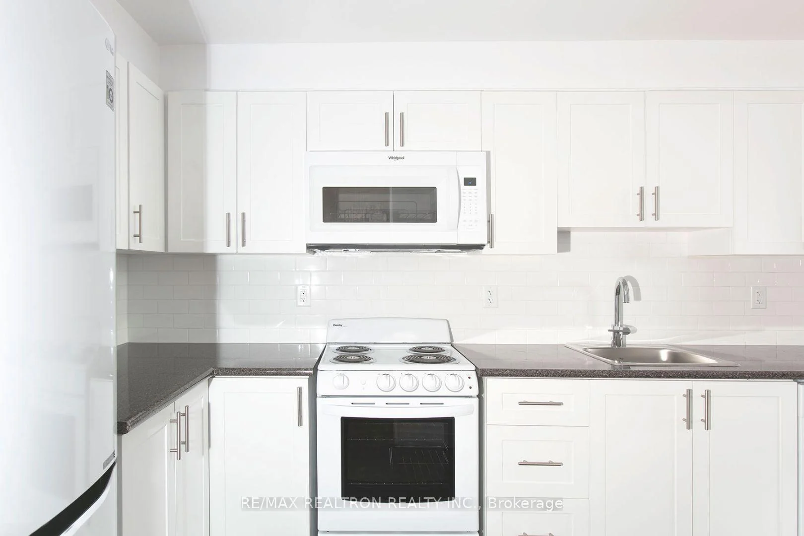 Photo 4 of Unit 1008, 6200 Bathurst Street, North York, Westminster-Branson — HOMEH