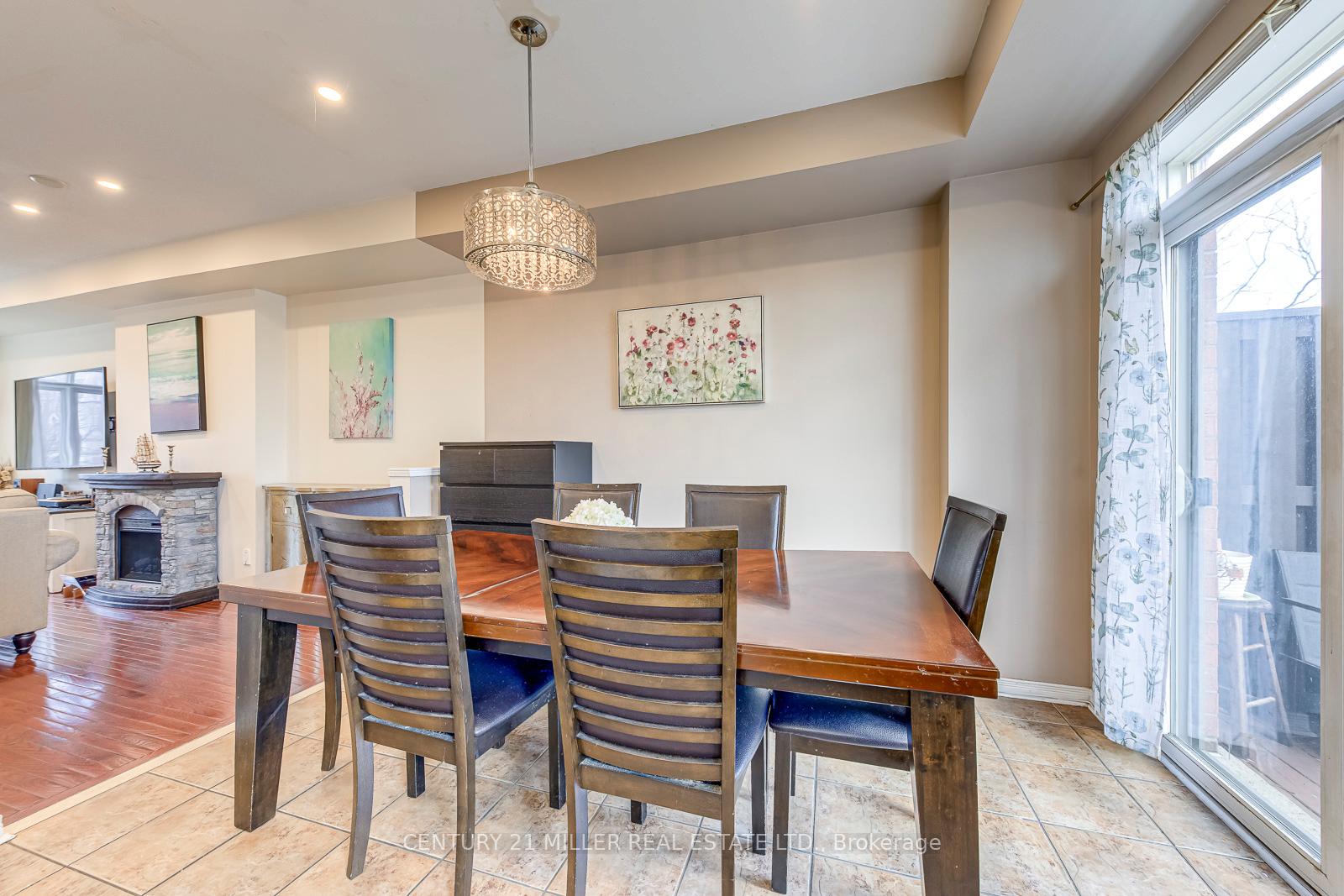 Photo 8 of 3117 Joel Kerbel Place, Mississauga, Applewood — HOMEH