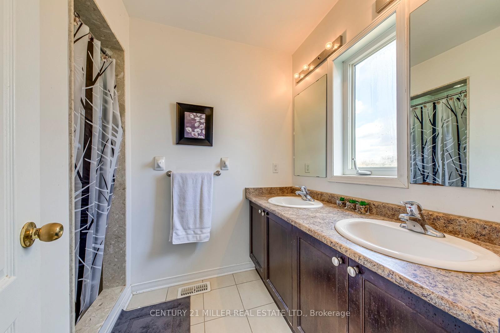 Photo 25 of 3117 Joel Kerbel Place, Mississauga, Applewood — HOMEH