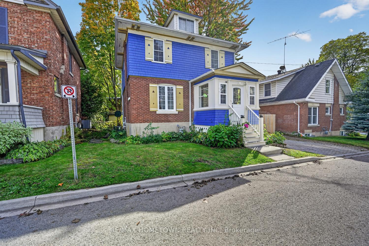 Photo 3 of 27 Byng Avenue, Brockville, Brockville — HOMEH