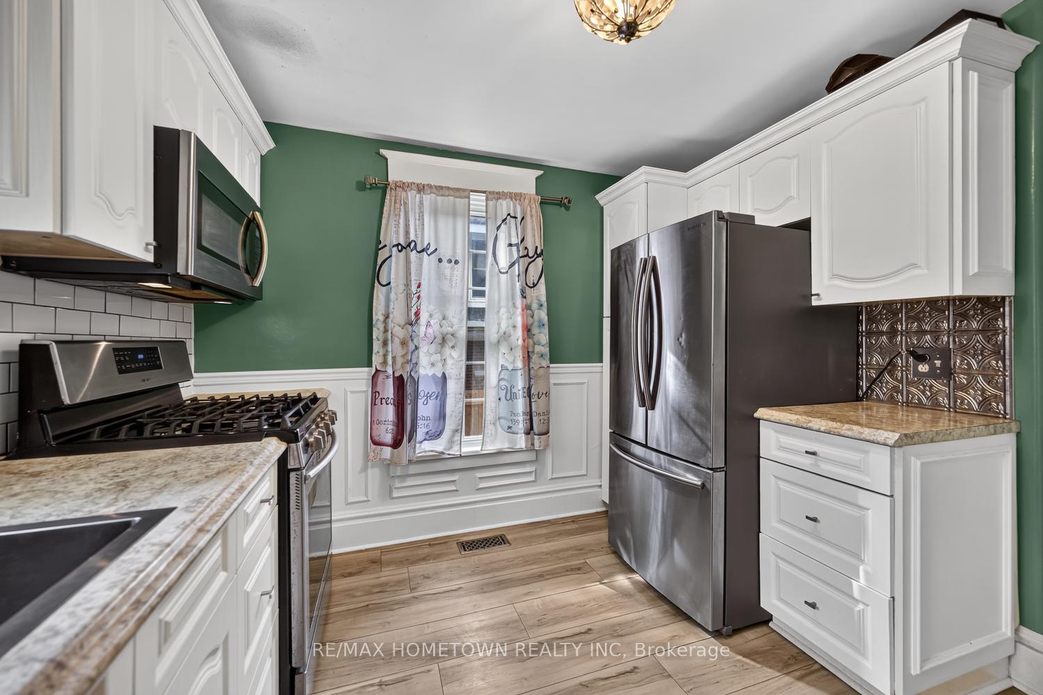 Photo 16 of 27 Byng Avenue, Brockville, Brockville — HOMEH