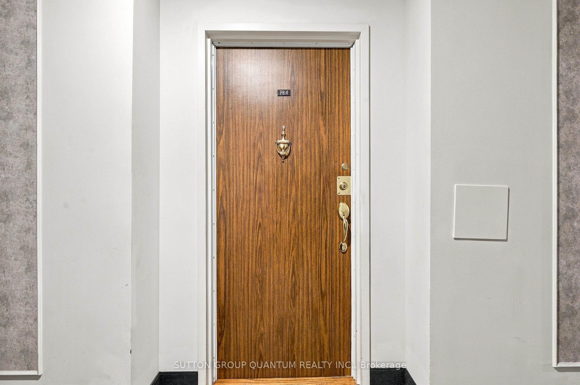 Photo 4 of Unit Ph04, 3100 Kirwin Avenue, Mississauga, Cooksville — HOMEH