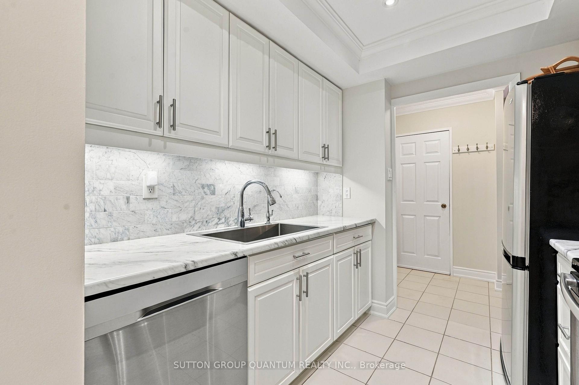 Photo 9 of Unit Ph04, 3100 Kirwin Avenue, Mississauga, Cooksville — HOMEH