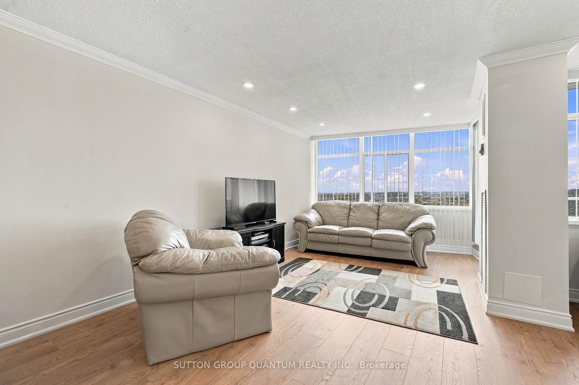 Photo 14 of Unit Ph04, 3100 Kirwin Avenue, Mississauga, Cooksville — HOMEH