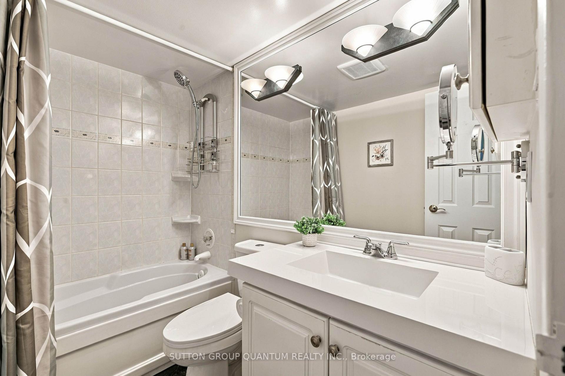 Photo 21 of Unit Ph04, 3100 Kirwin Avenue, Mississauga, Cooksville — HOMEH
