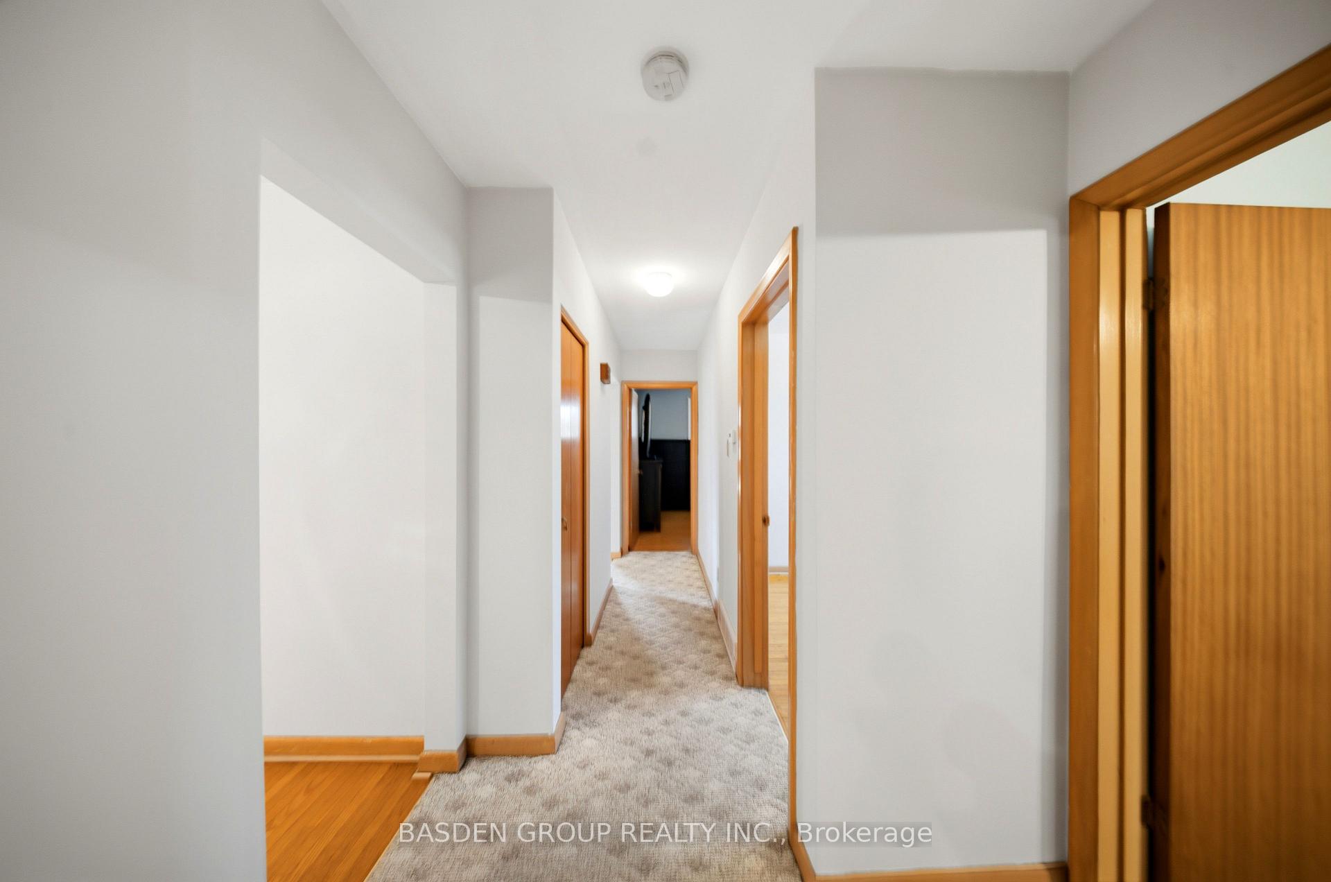 Photo 20 of 20 Doreen Court, Hamilton, Huntington — HOMEH