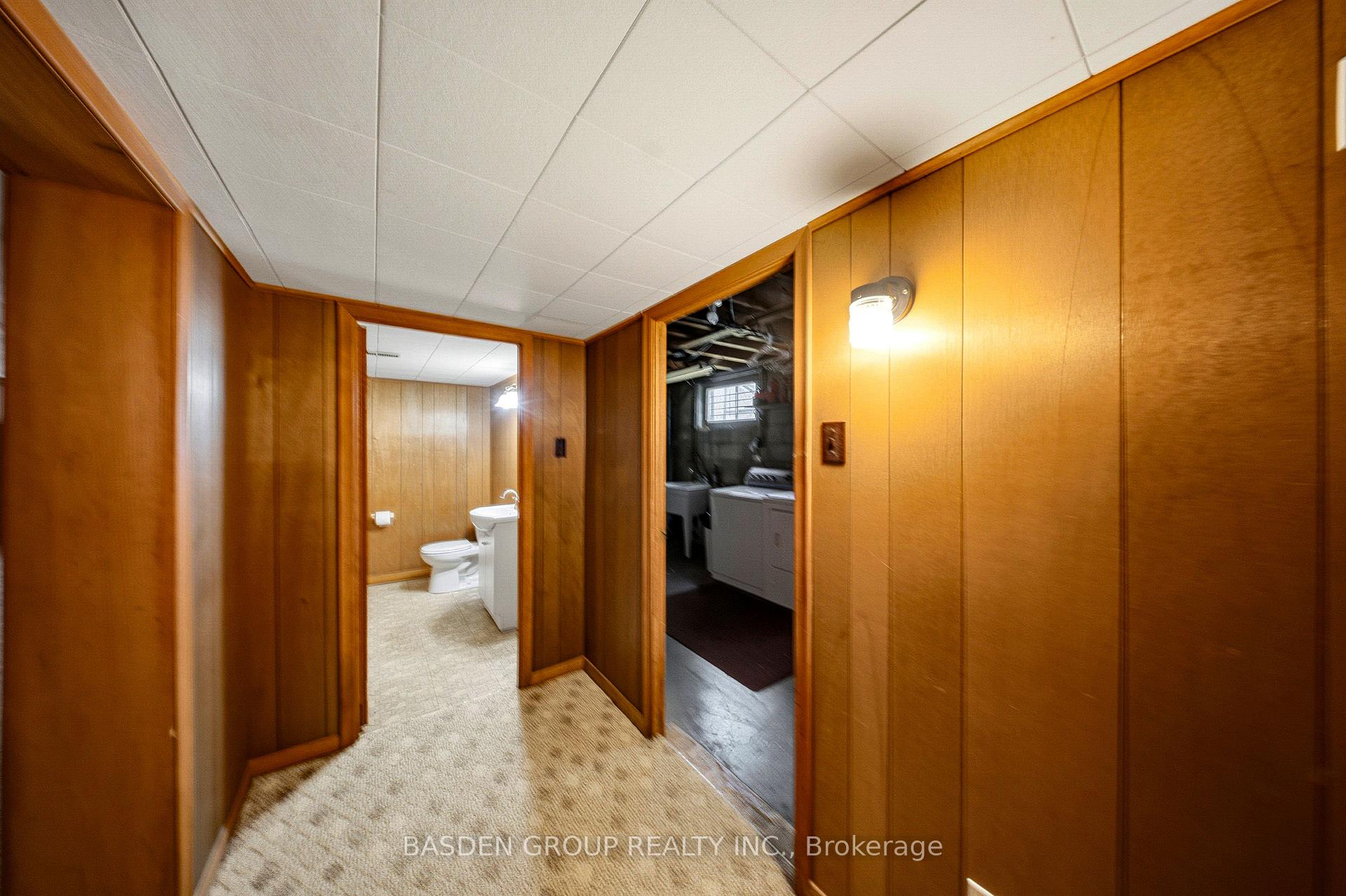 Photo 26 of 20 Doreen Court, Hamilton, Huntington — HOMEH