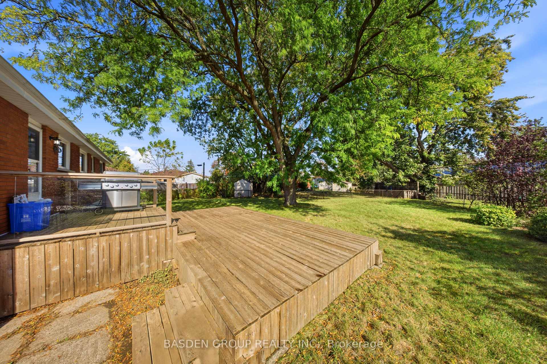 Photo 13 of 20 Doreen Court, Hamilton, Huntington — HOMEH