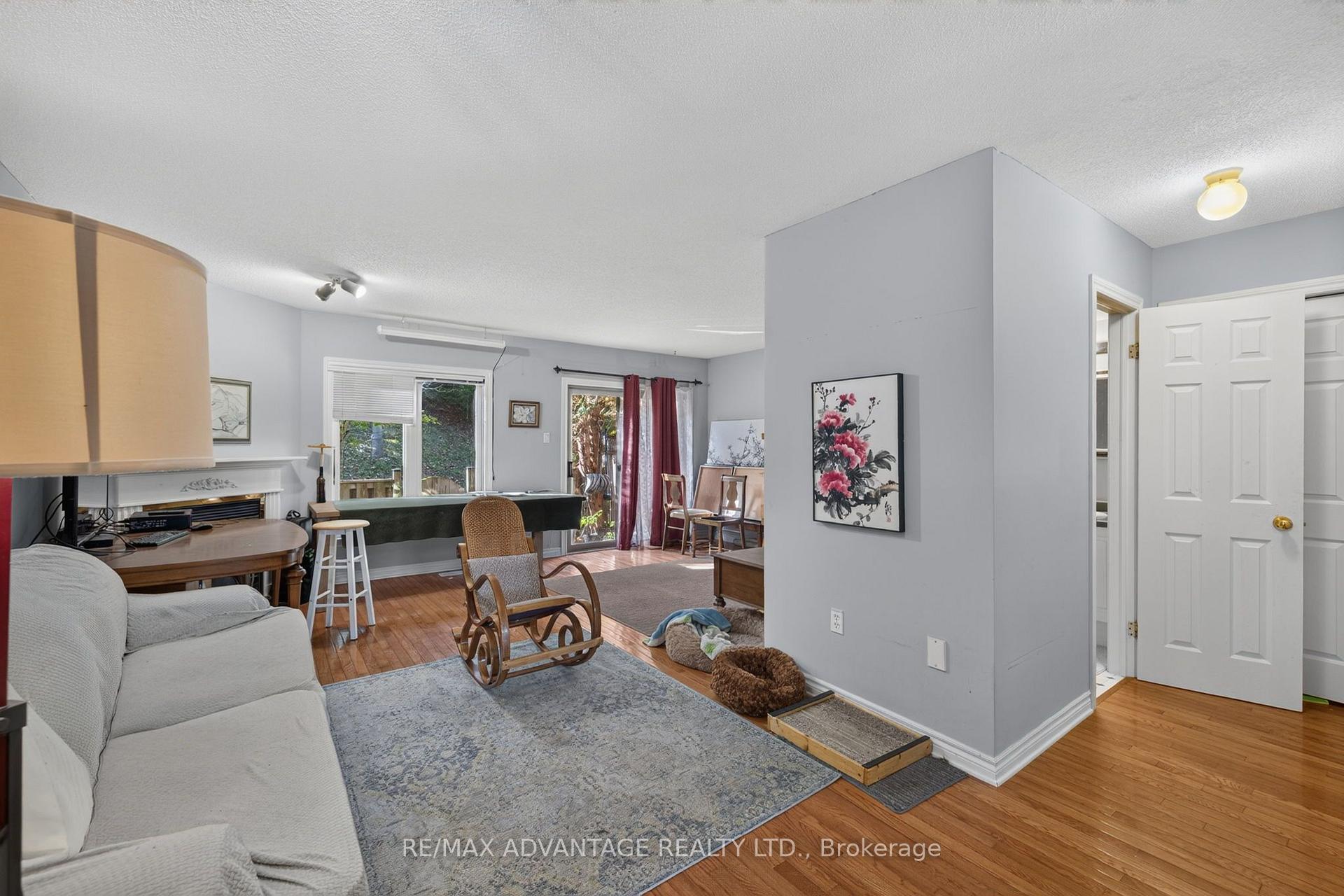 Photo 10 of Unit 24, 270 North Centre Road, London, North R — HOMEH