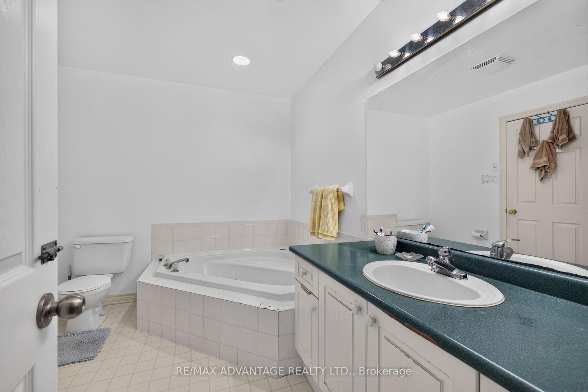 Photo 14 of Unit 24, 270 North Centre Road, London, North R — HOMEH
