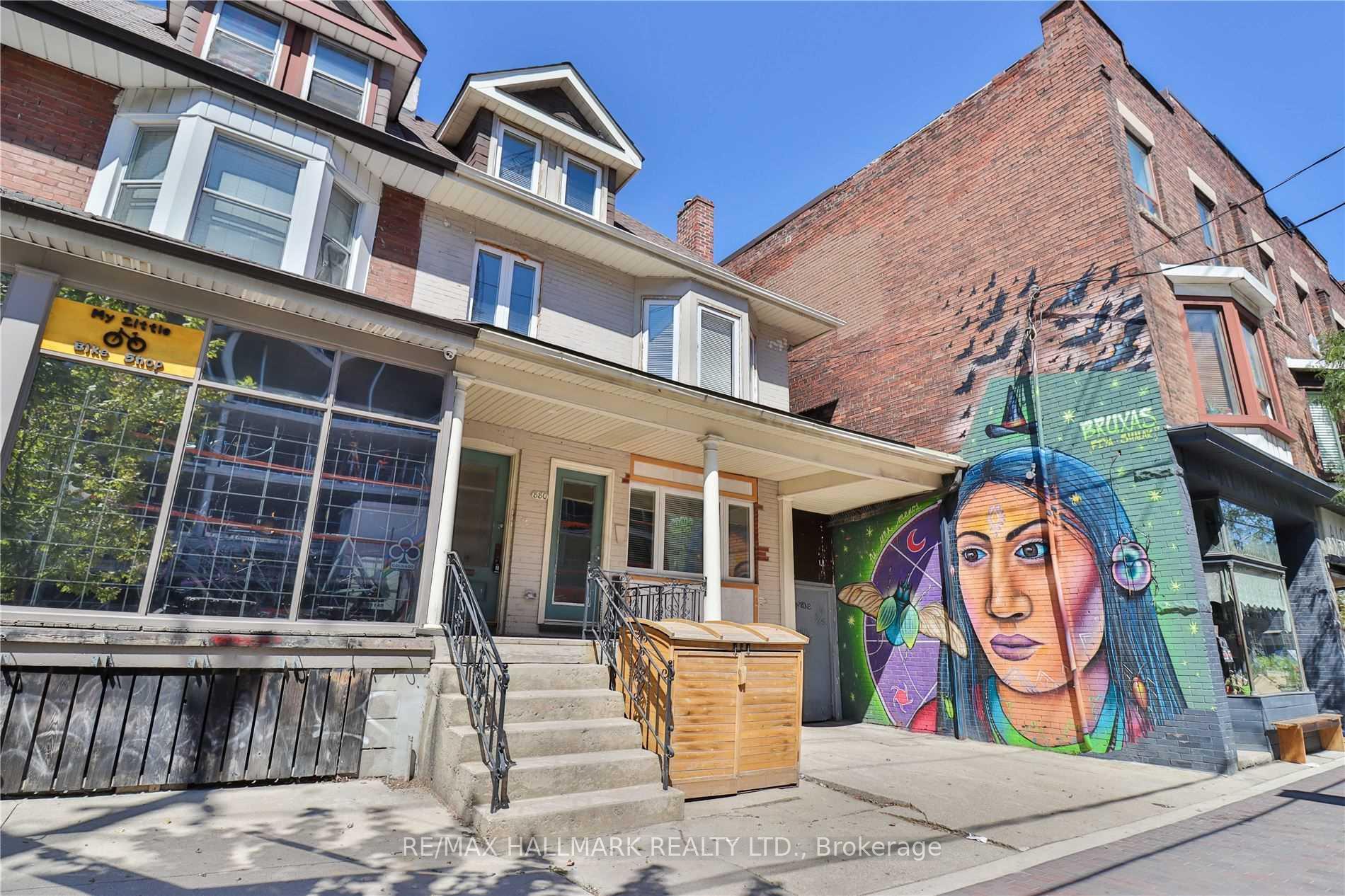 Photo 2 of Unit 2nd Fl, 880 College Street, Toronto, Palmerston-Little Italy — HOMEH