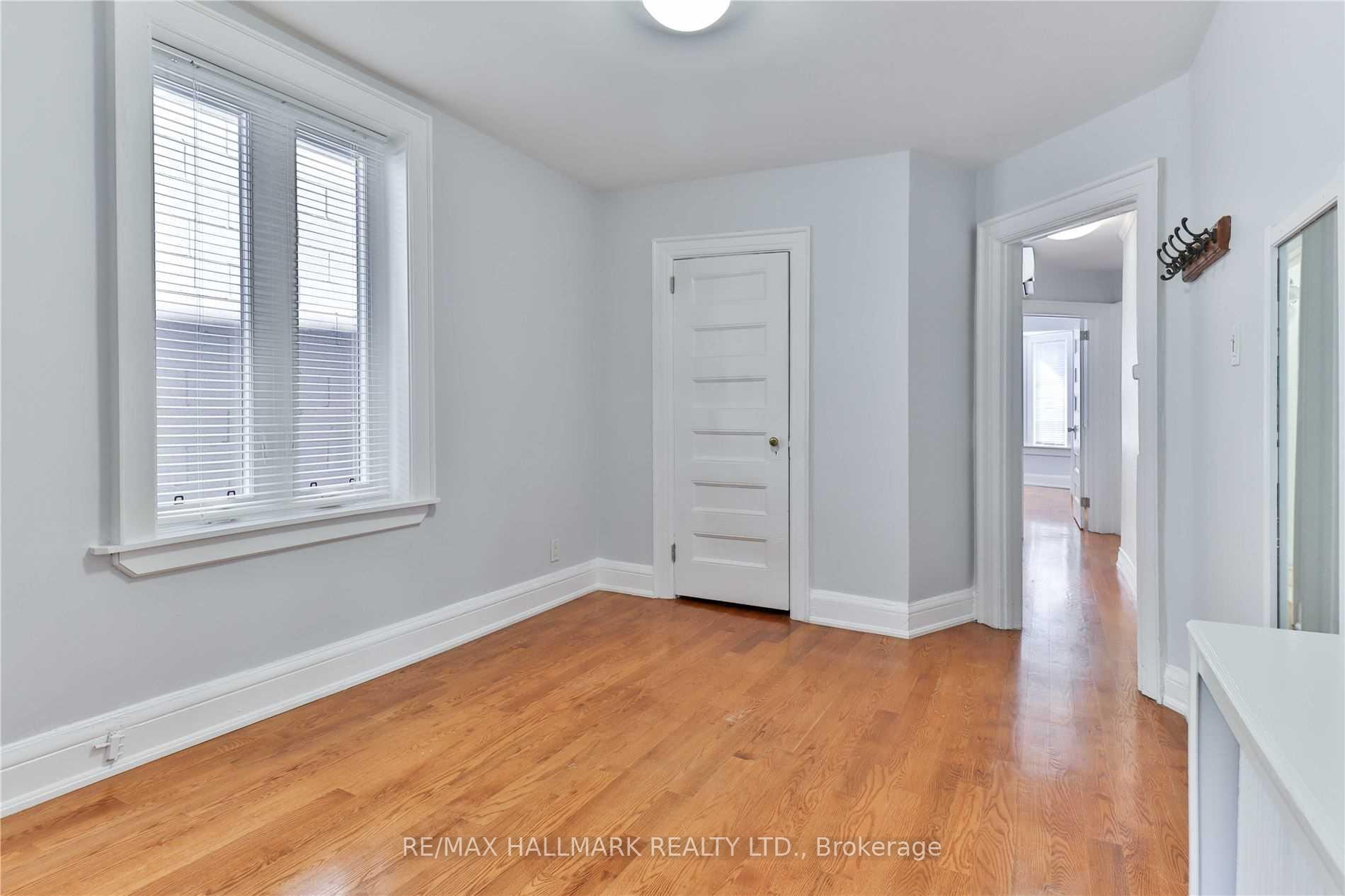 Photo 5 of Unit 2nd Fl, 880 College Street, Toronto, Palmerston-Little Italy — HOMEH