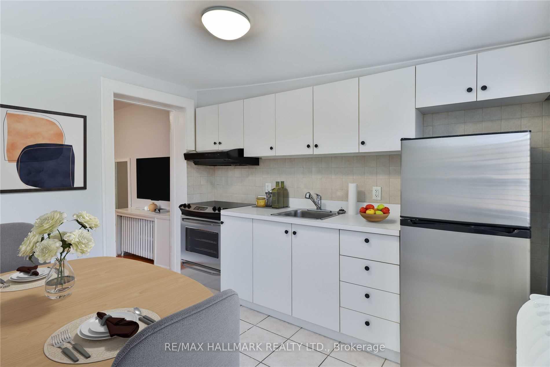 Photo 6 of Unit 2nd Fl, 880 College Street, Toronto, Palmerston-Little Italy — HOMEH
