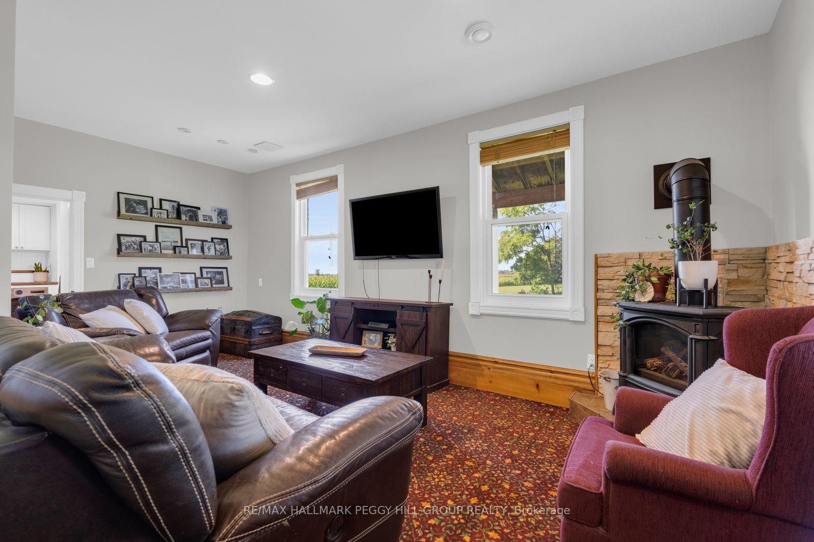 Photo 10 of 4295 Horseshoe Valley Road W, Springwater, Rural Springwater — HOMEH