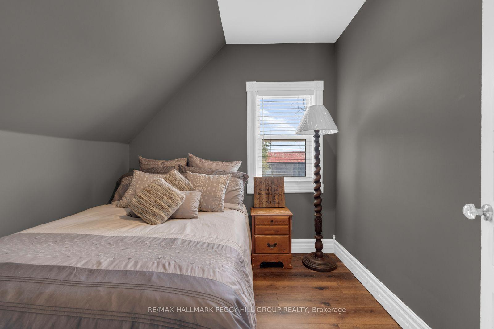 Photo 13 of 4295 Horseshoe Valley Road W, Springwater, Rural Springwater — HOMEH