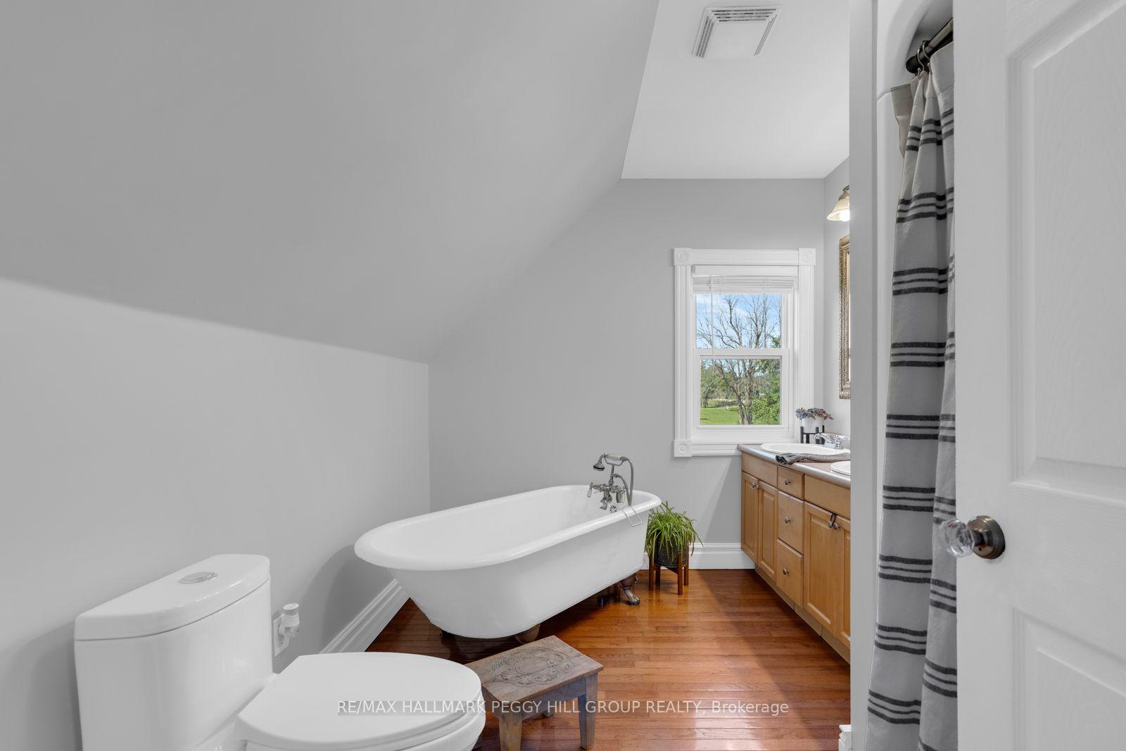 Photo 16 of 4295 Horseshoe Valley Road W, Springwater, Rural Springwater — HOMEH