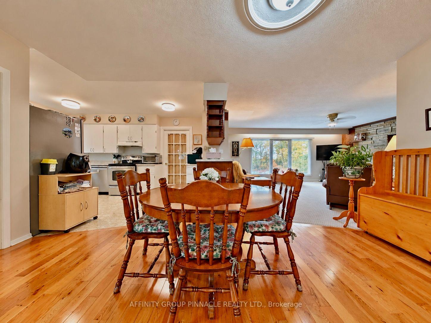 Photo 10 of 30 Cove Road, Kawartha Lakes, Fenelon Falls — HOMEH