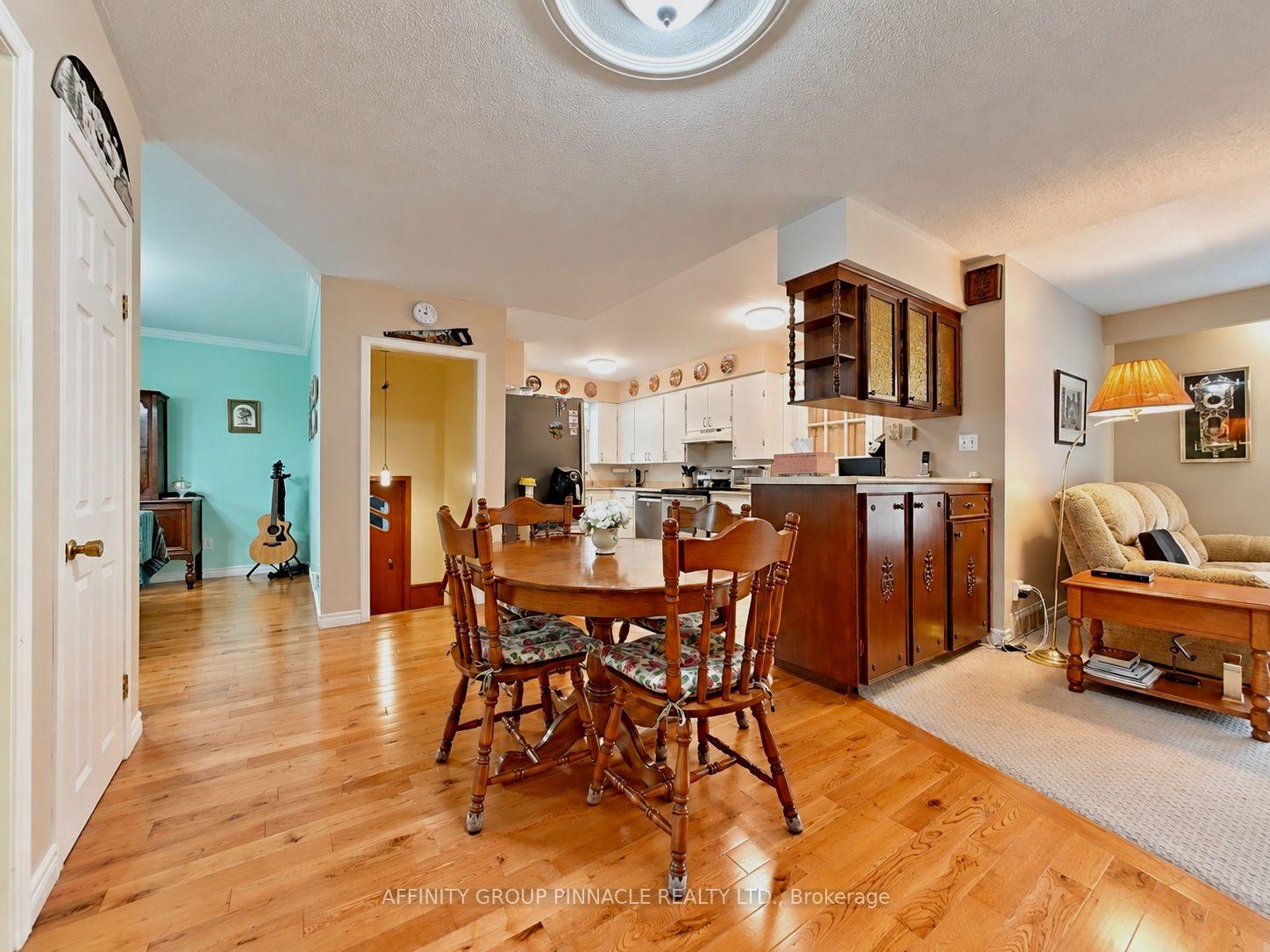 Photo 11 of 30 Cove Road, Kawartha Lakes, Fenelon Falls — HOMEH