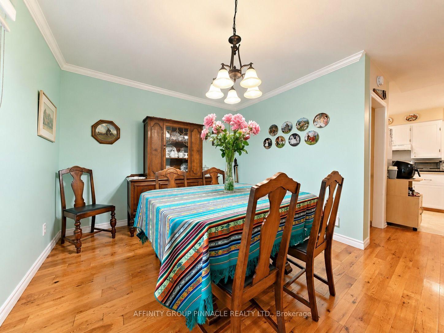 Photo 12 of 30 Cove Road, Kawartha Lakes, Fenelon Falls — HOMEH