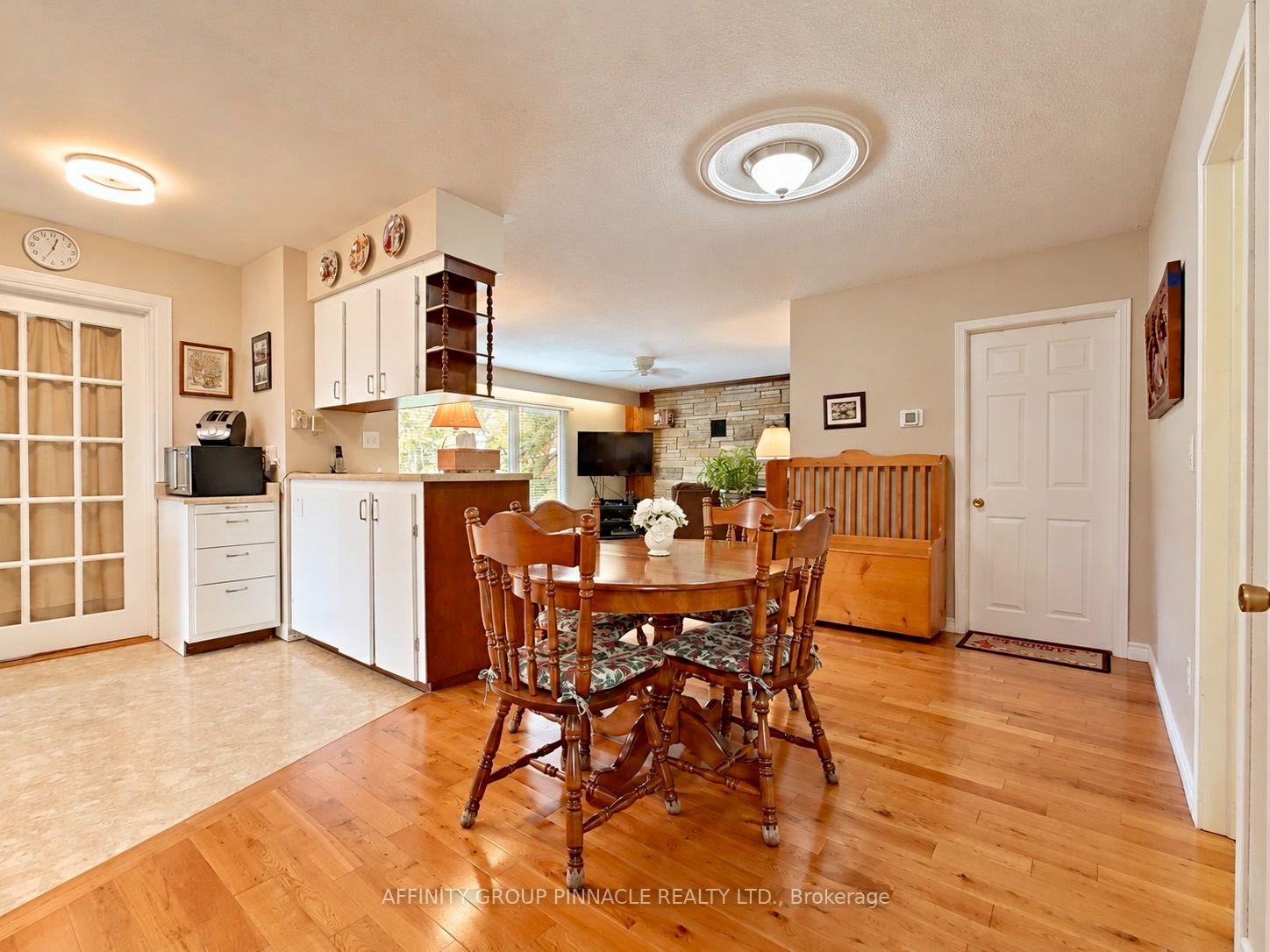 Photo 14 of 30 Cove Road, Kawartha Lakes, Fenelon Falls — HOMEH